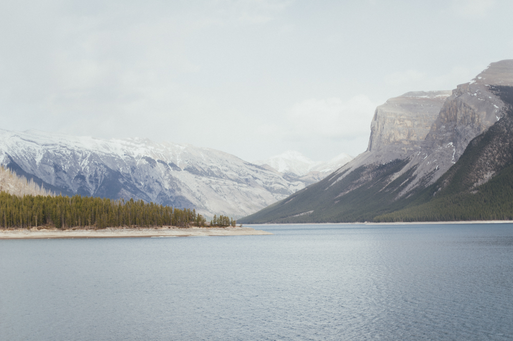 Lake Minnewanka mountains