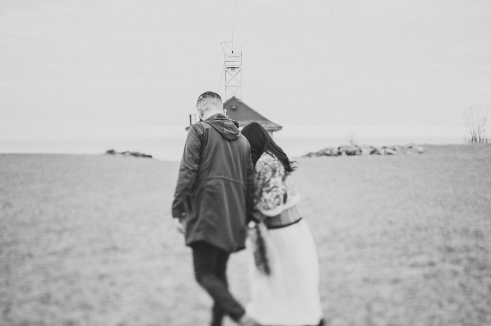 Toronto Leuty Beach Engagement // Daring Wanderer