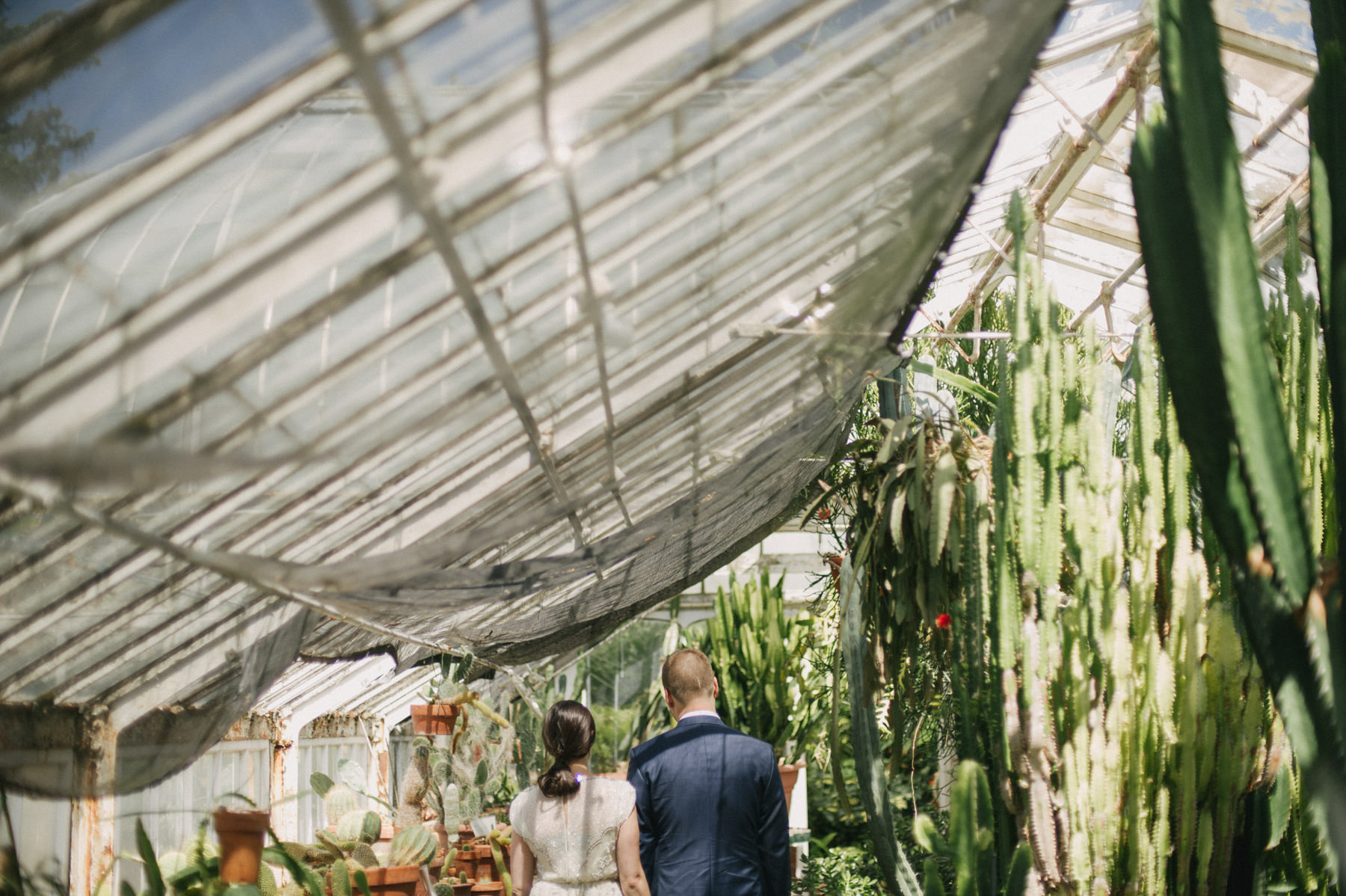 Botanical Greenhouse Wedding at Sonnenberg Gardens // Daring Wanderer