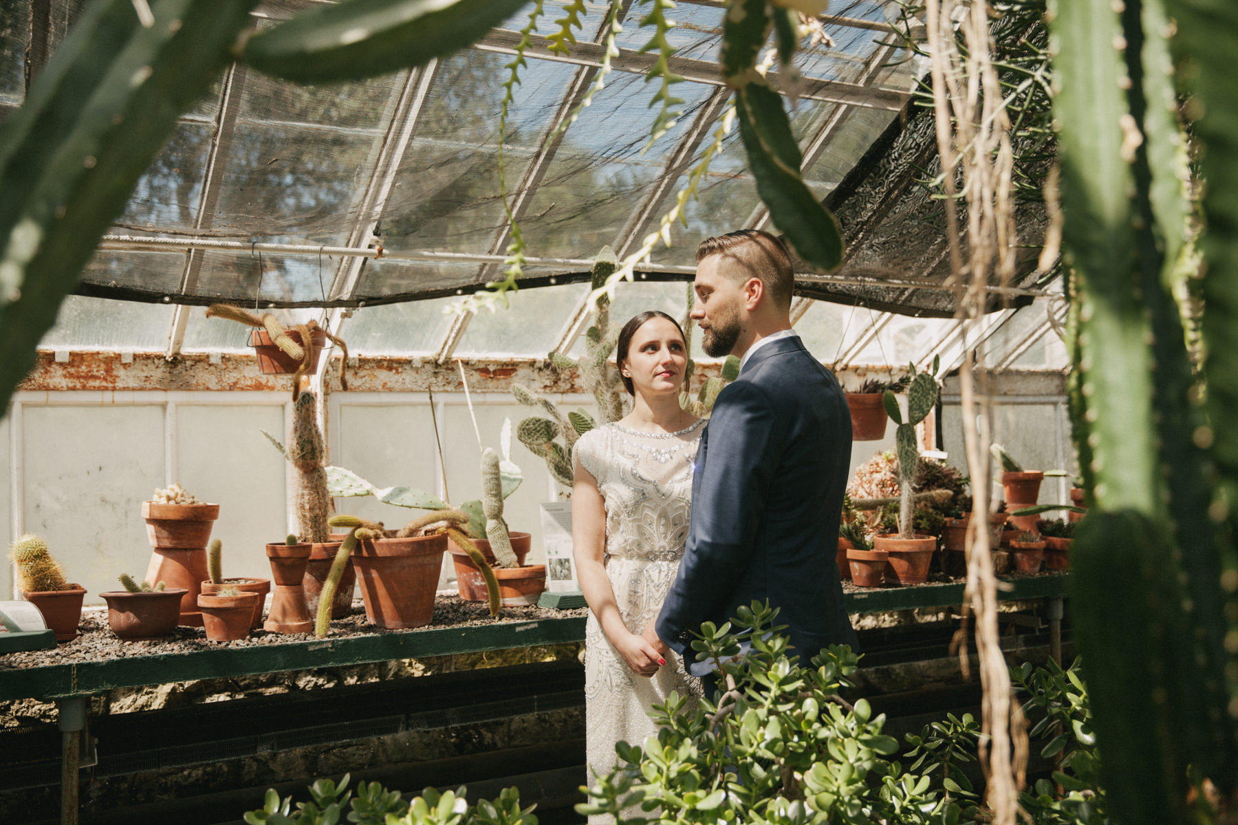 Botanical Greenhouse Wedding at Sonnenberg Gardens // Daring Wanderer