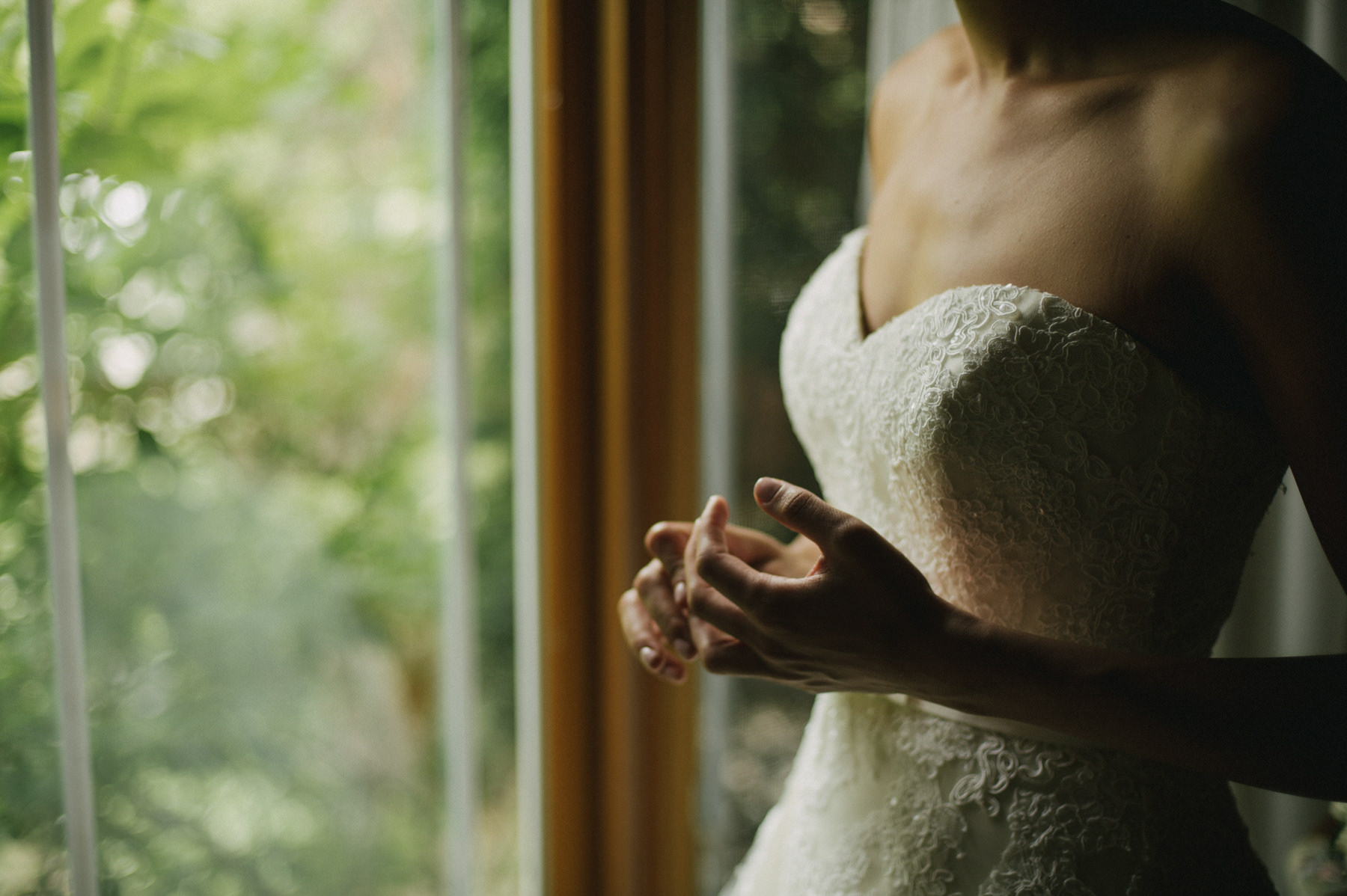 Vintage Wedding at Leslie Log House // Daring Wanderer