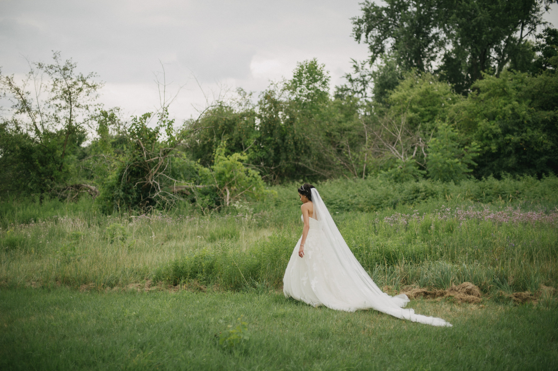 Vintage Wedding at Leslie Log House // Daring Wanderer