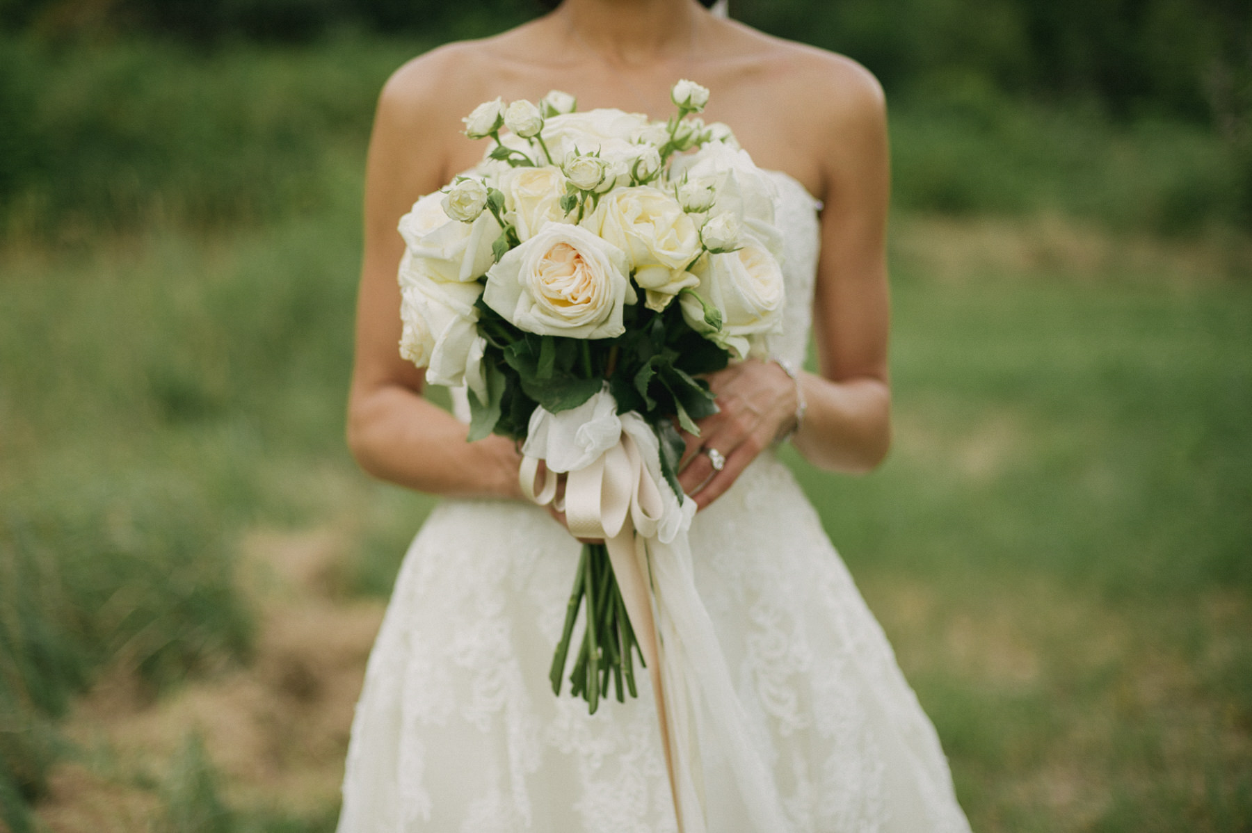 Vintage Wedding at Leslie Log House // Daring Wanderer