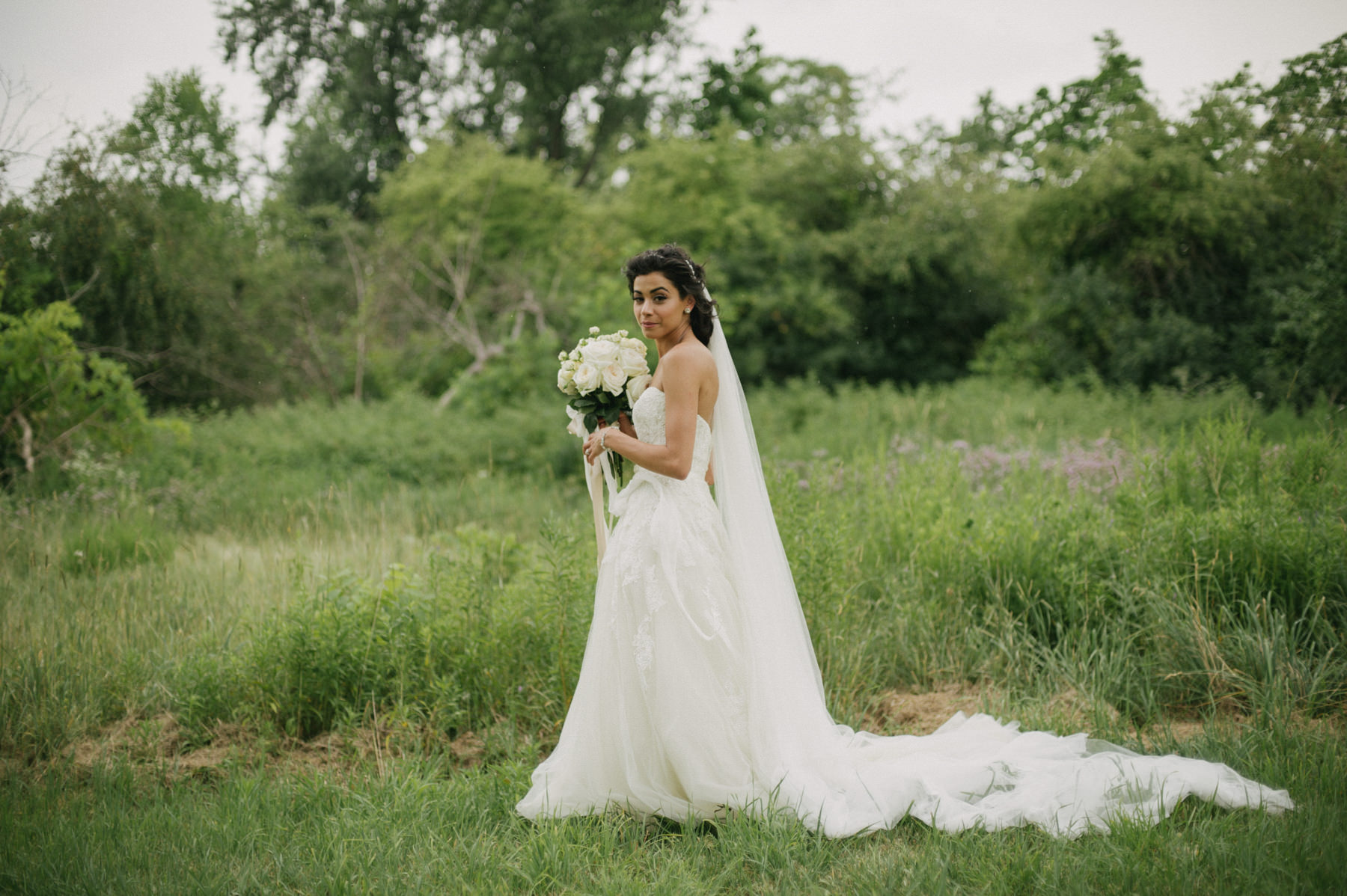 Vintage Wedding at Leslie Log House // Daring Wanderer