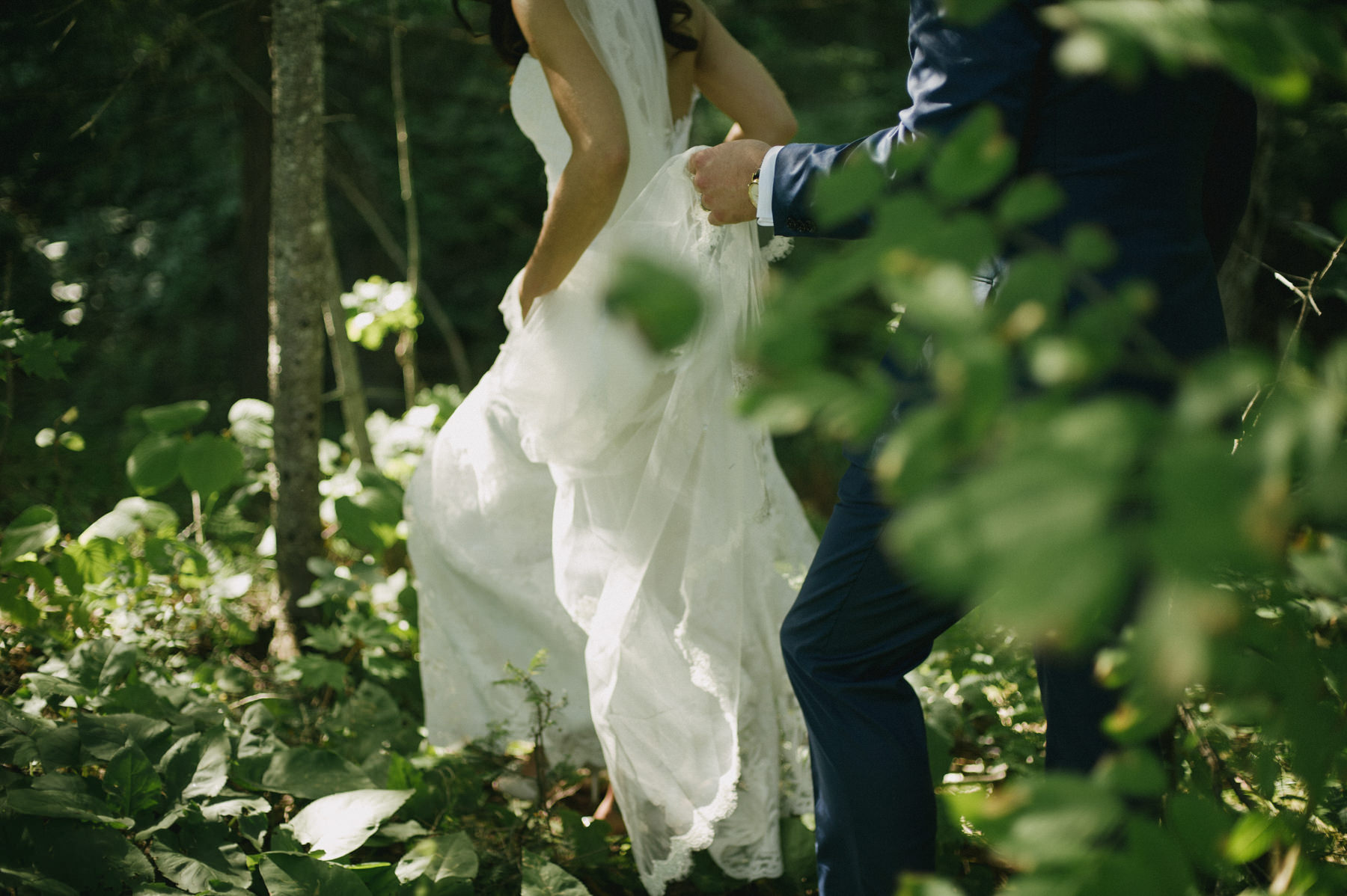 Daring Wanderer Photography - Daring Wanderer - Muskoka wedding photographer - Ontario wedding photographer - northern ontario wedding photographer - ridge at manitou wedding - cottage wedding - intimate cottage wedding