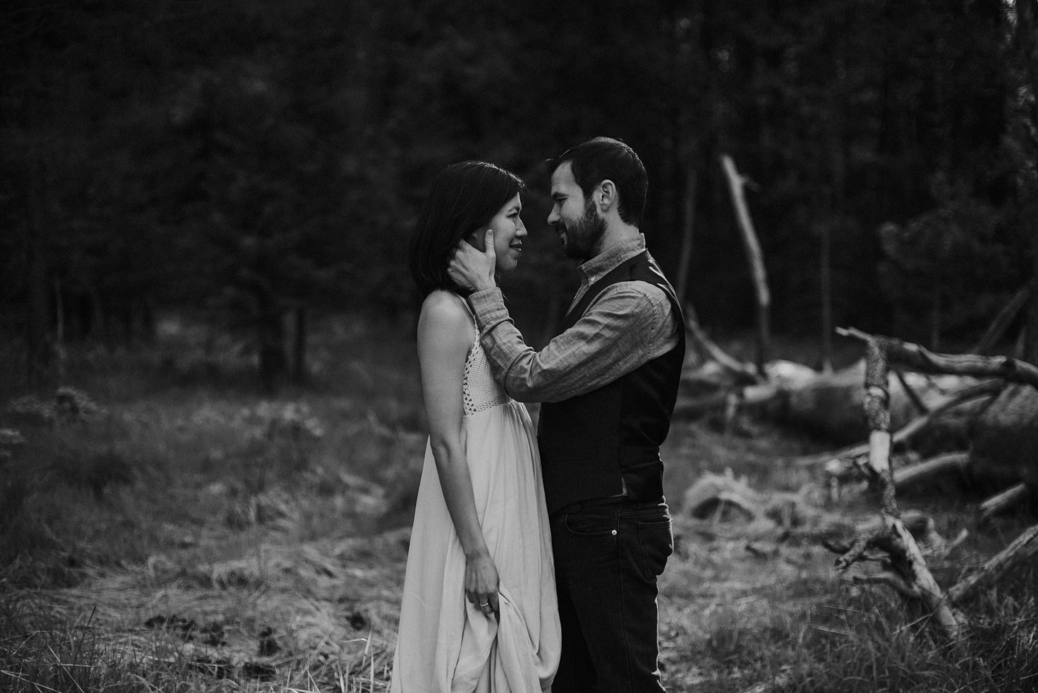 Intimate Yosemite Wedding Portraits // Daring Wanderer