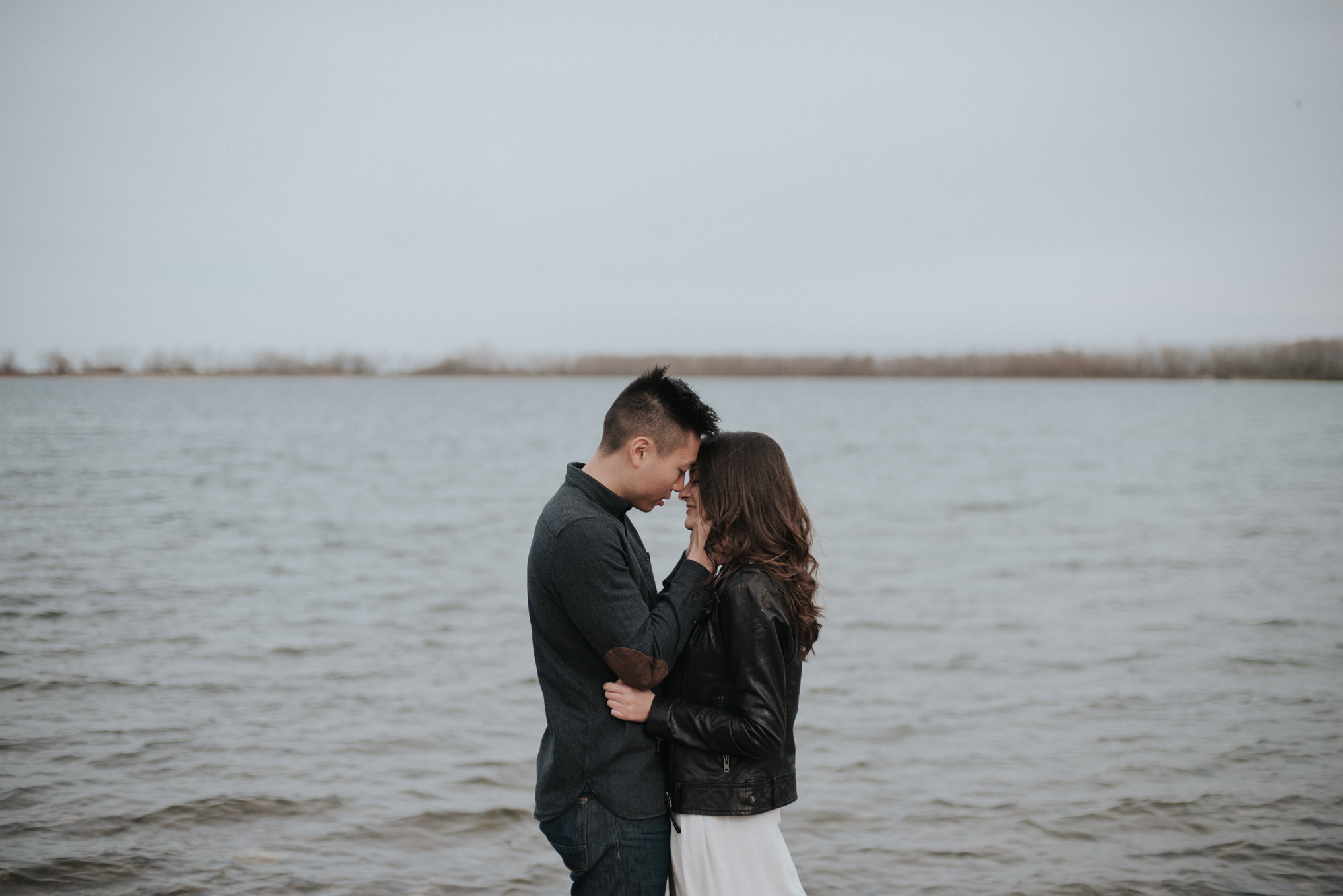 Intimate Cherry Beach Portraits by Daring Wanderer // www.daringwanderer.com