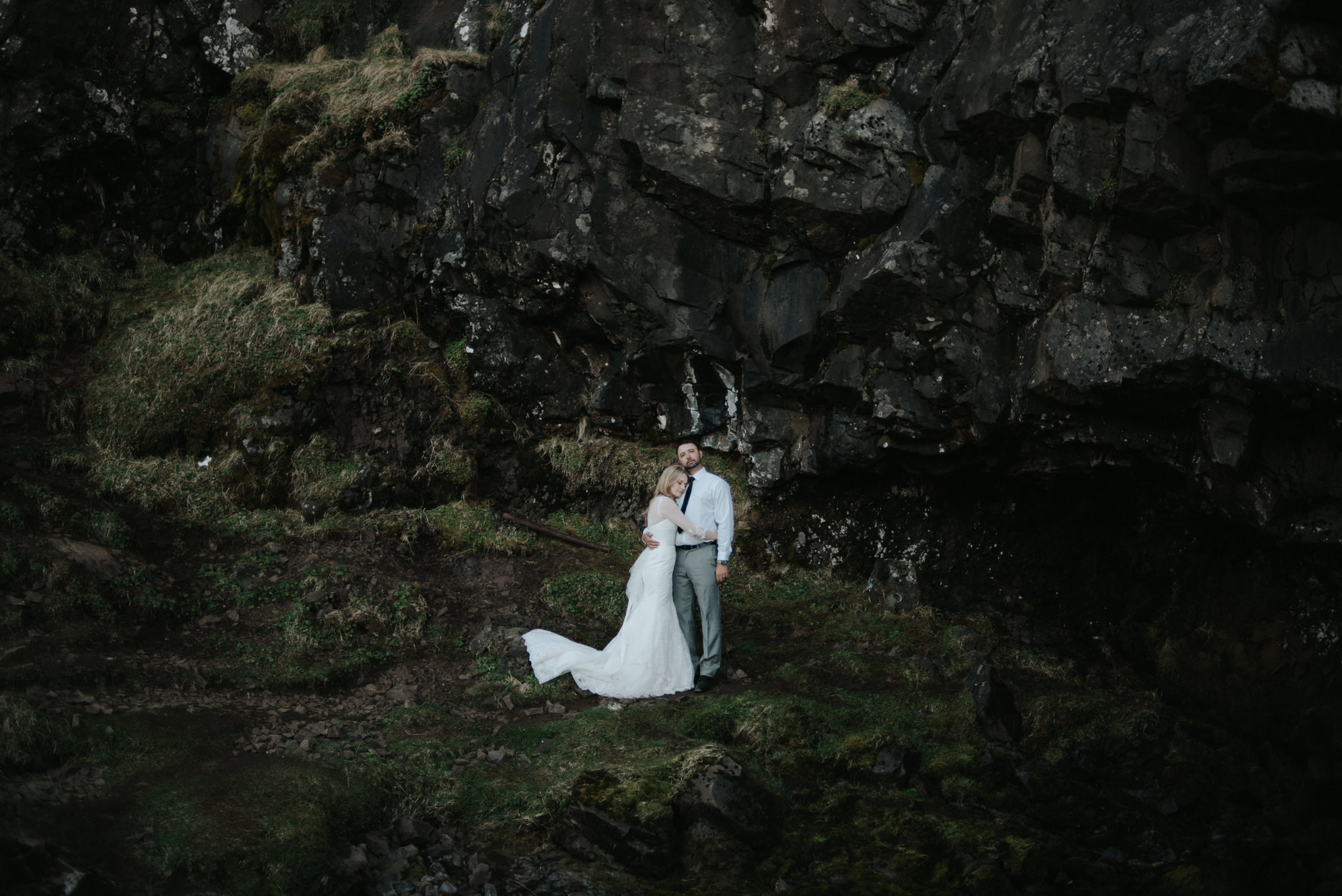 Texans Elope in Iceland: Dreamy Icelandic Midnight Sun Wedding // Daring Wanderer: www.daringwanderer.com