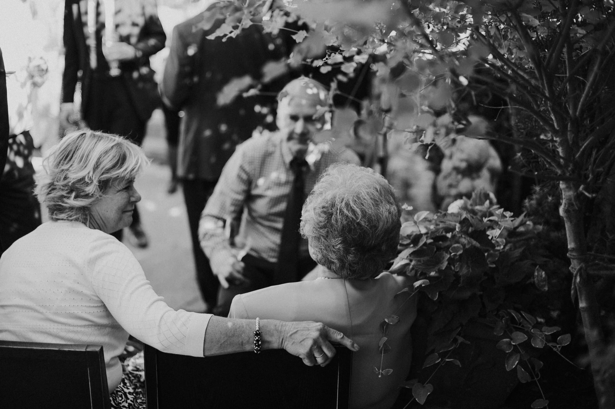 An intimate Auberge du Pommier Wedding in Toronto // Daring Wanderer: www.daringwanderer.com