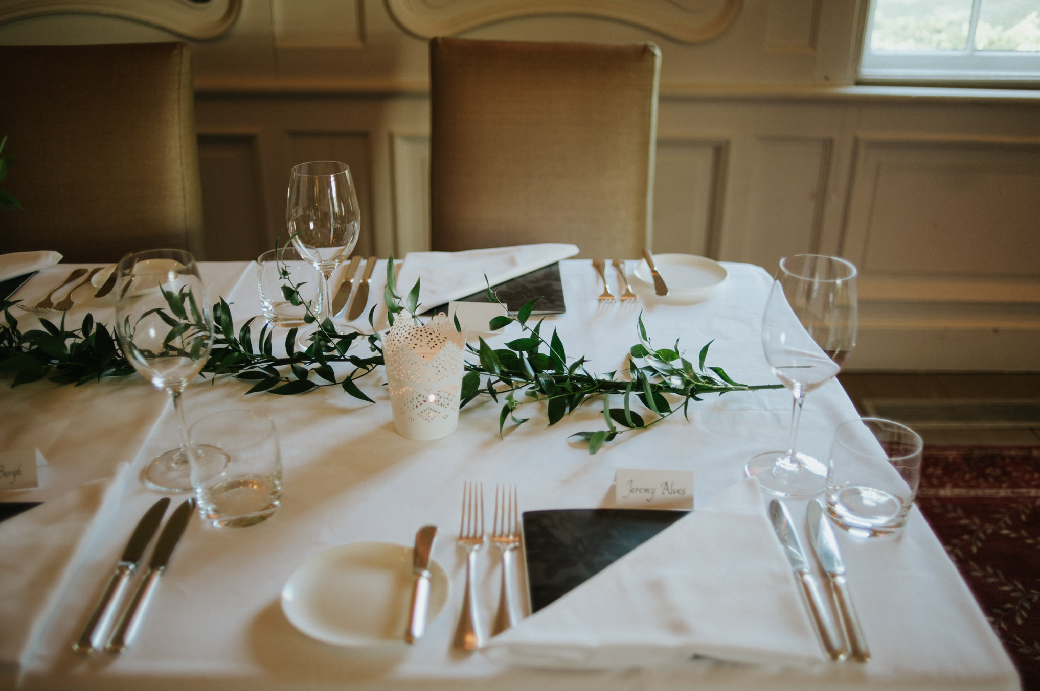 An intimate Auberge du Pommier Wedding in Toronto // Daring Wanderer: www.daringwanderer.com