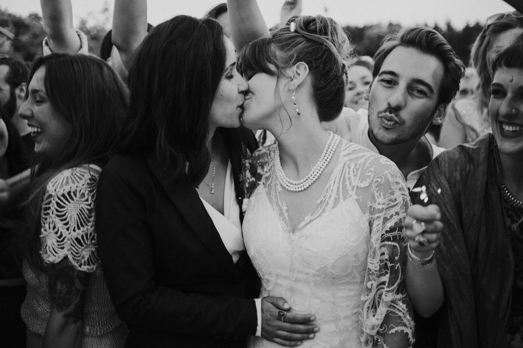 A dreamy femme babe same sex forest wedding at Riverstone Retreat // Daring Wanderer: www.daringwanderer.com