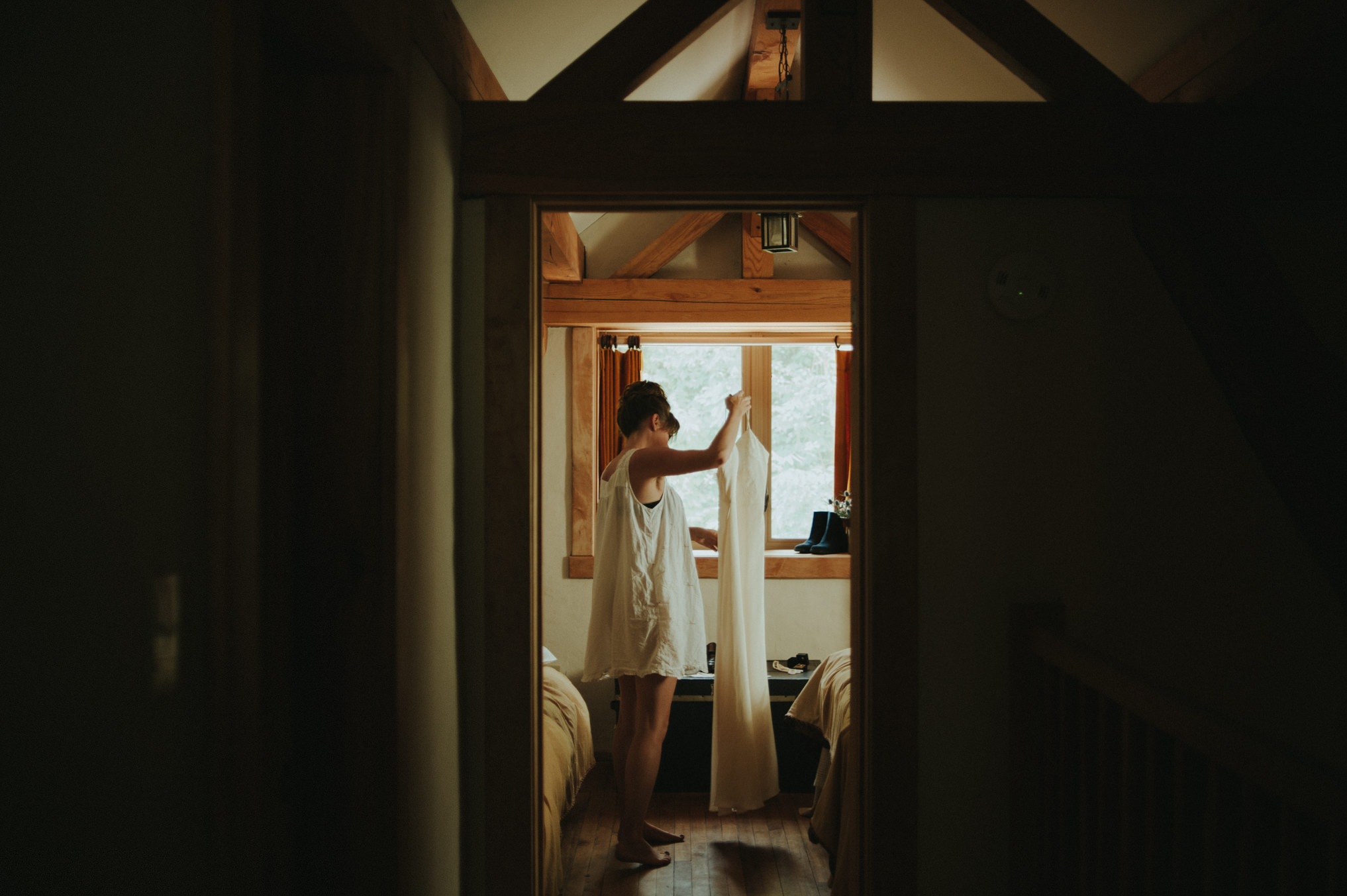 A dreamy femme babe same sex forest wedding at Riverstone Retreat // Daring Wanderer: www.daringwanderer.com