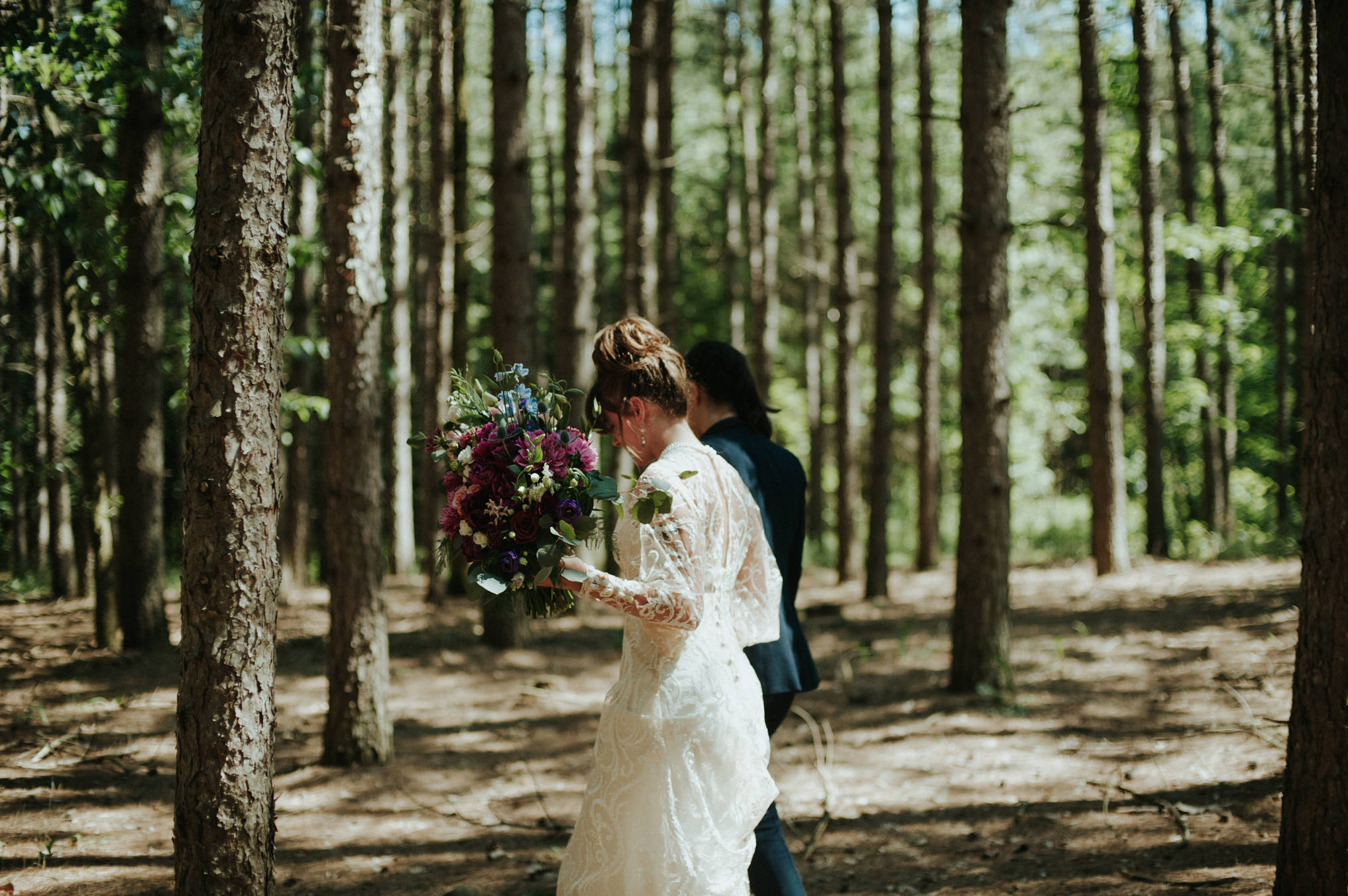 A dreamy femme babe same sex forest wedding at Riverstone Retreat // Daring Wanderer: www.daringwanderer.com