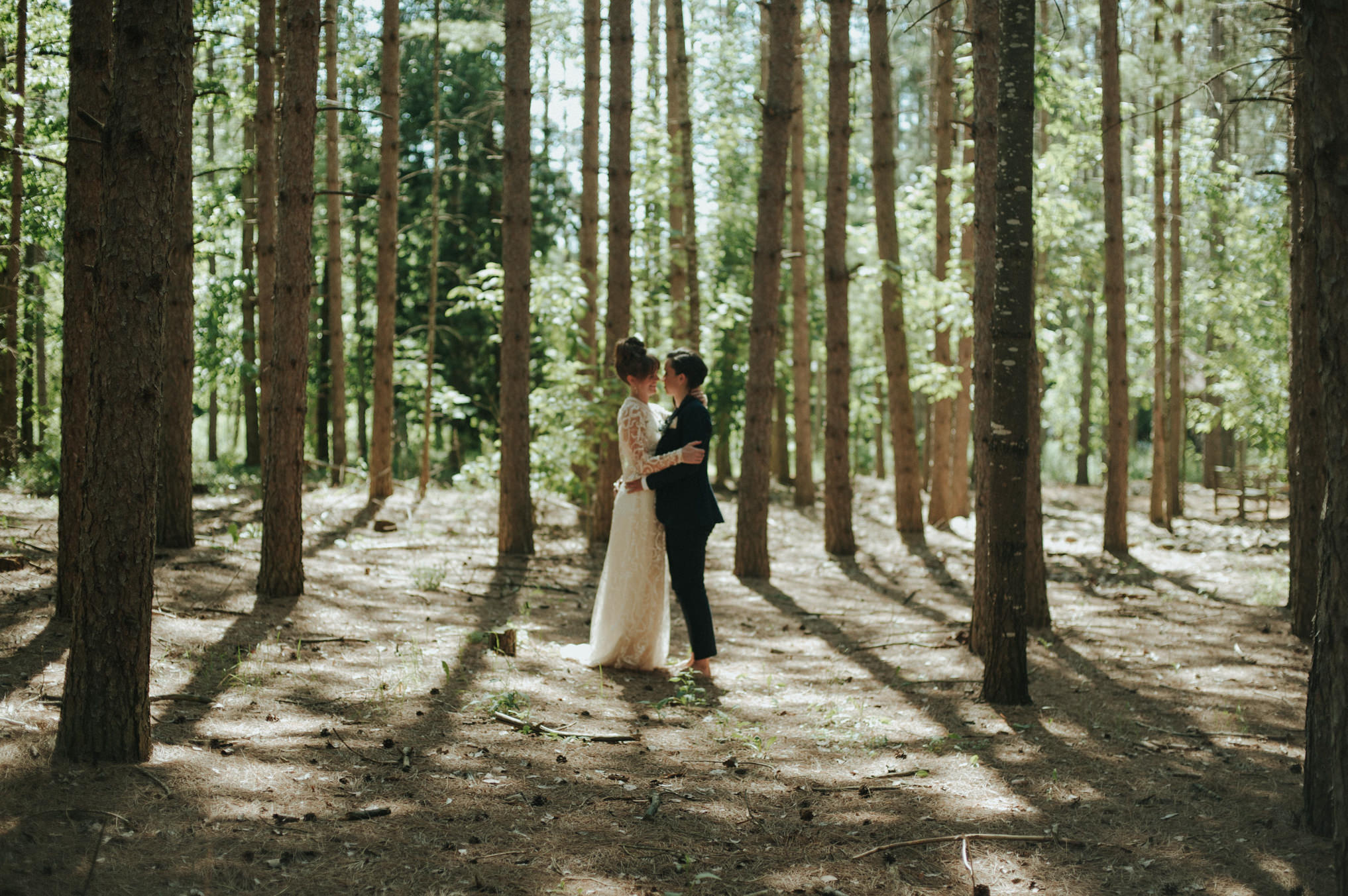 A dreamy femme babe same sex forest wedding at Riverstone Retreat // Daring Wanderer: www.daringwanderer.com