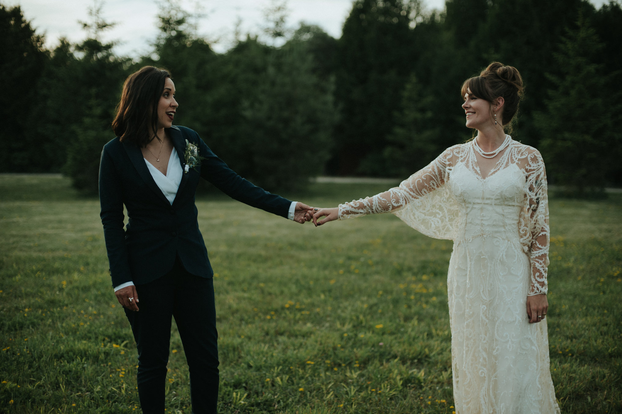 A dreamy femme babe same sex forest wedding at Riverstone Retreat // Daring Wanderer: www.daringwanderer.com