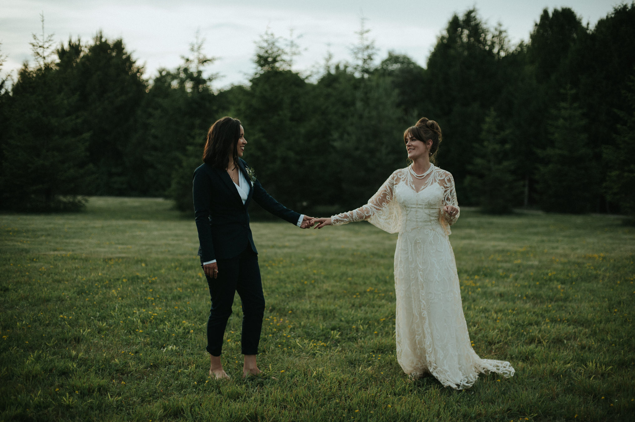 A dreamy femme babe same sex forest wedding at Riverstone Retreat // Daring Wanderer: www.daringwanderer.com