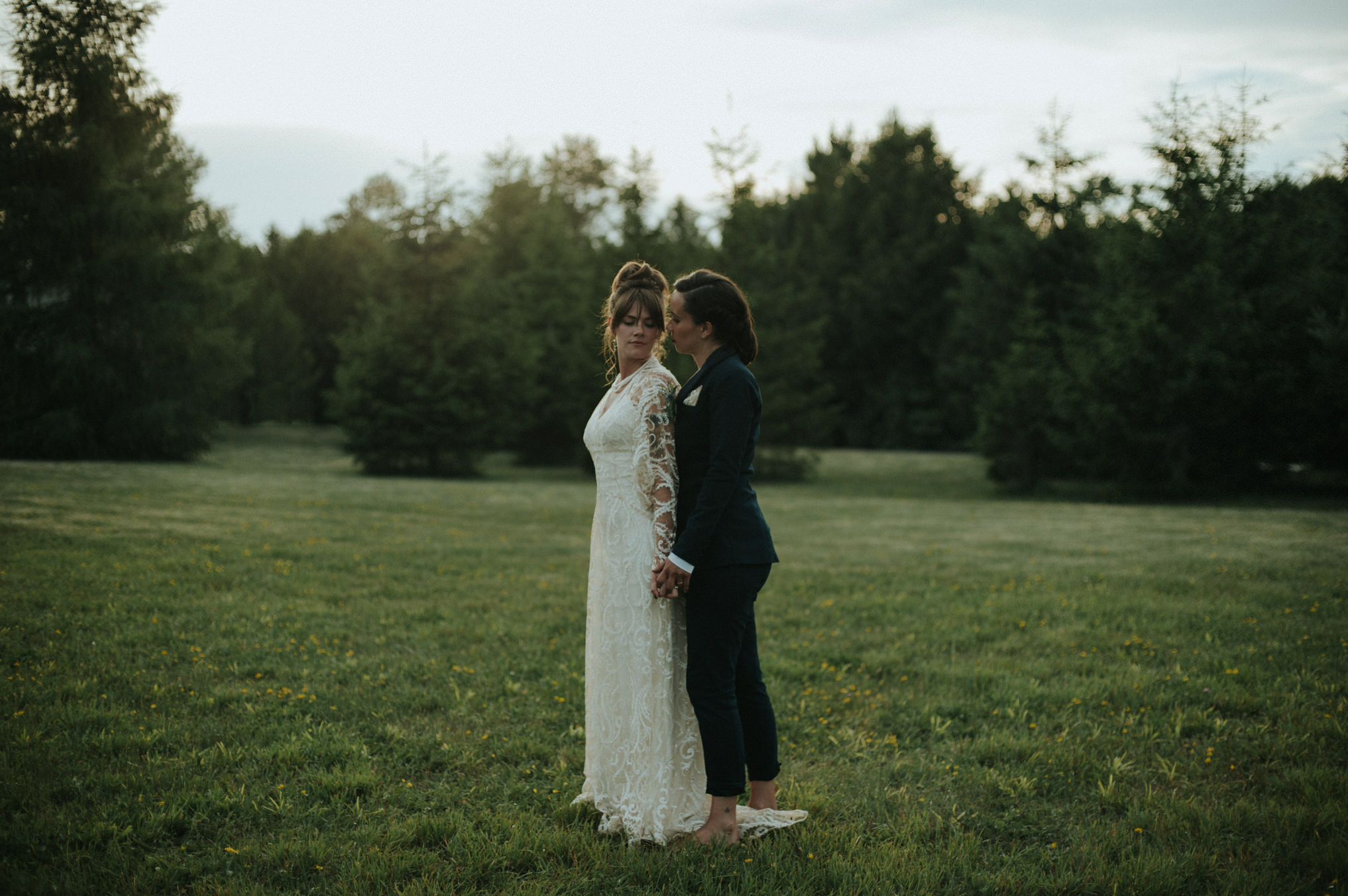 A dreamy femme babe same sex forest wedding at Riverstone Retreat // Daring Wanderer: www.daringwanderer.com