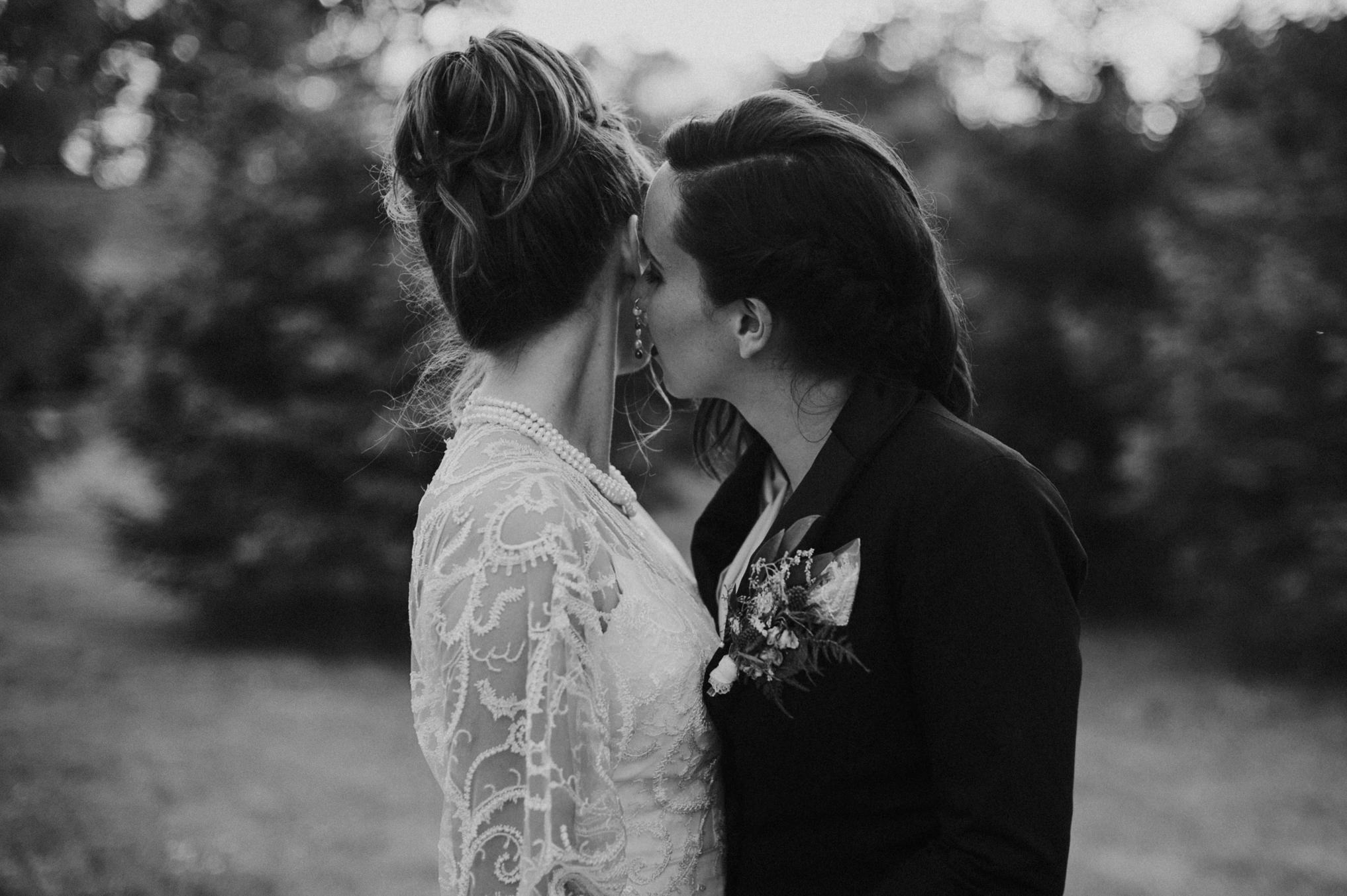 A dreamy femme babe same sex forest wedding at Riverstone Retreat // Daring Wanderer: www.daringwanderer.com