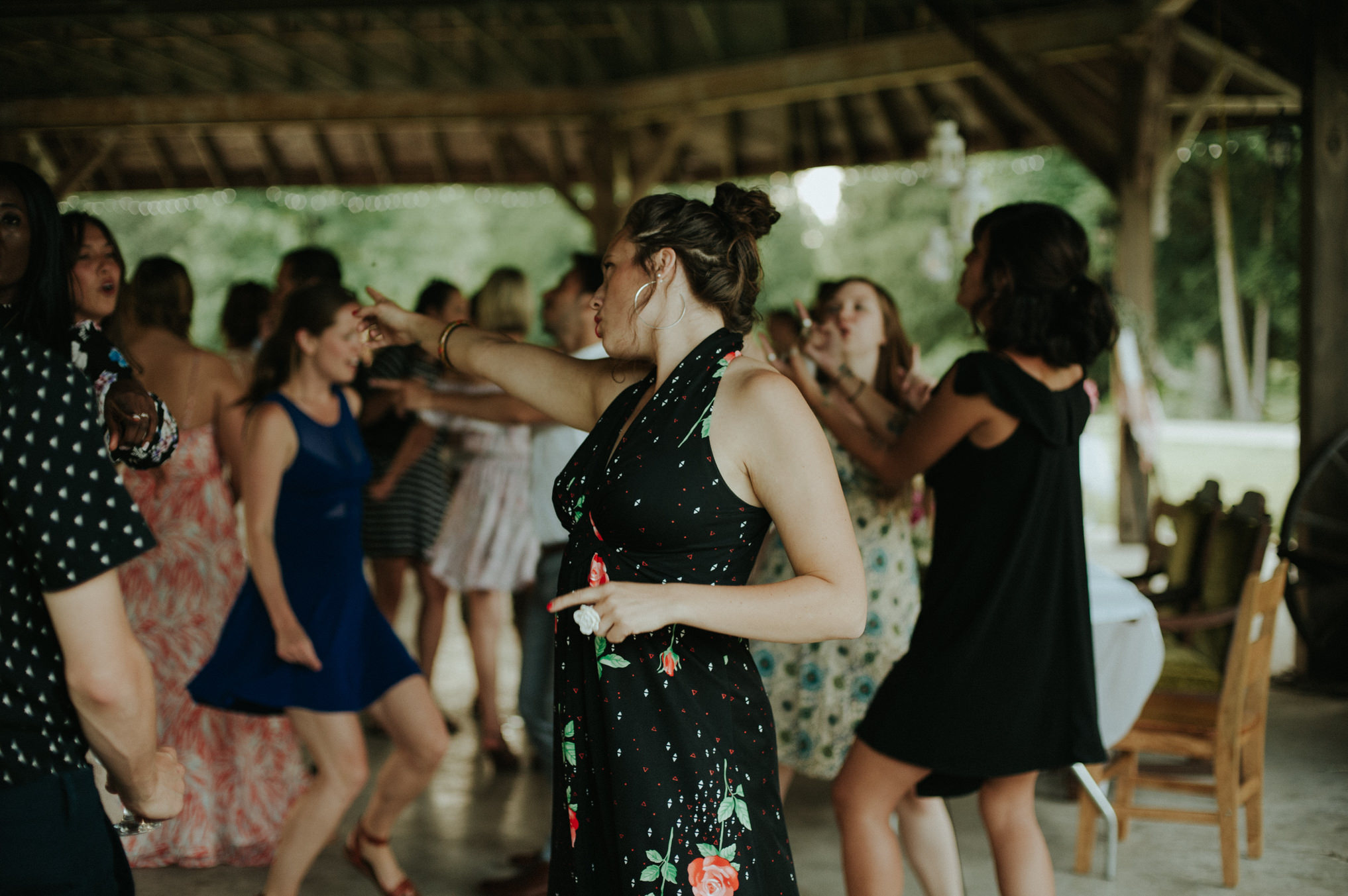 A dreamy femme babe same sex forest wedding at Riverstone Retreat // Daring Wanderer: www.daringwanderer.com