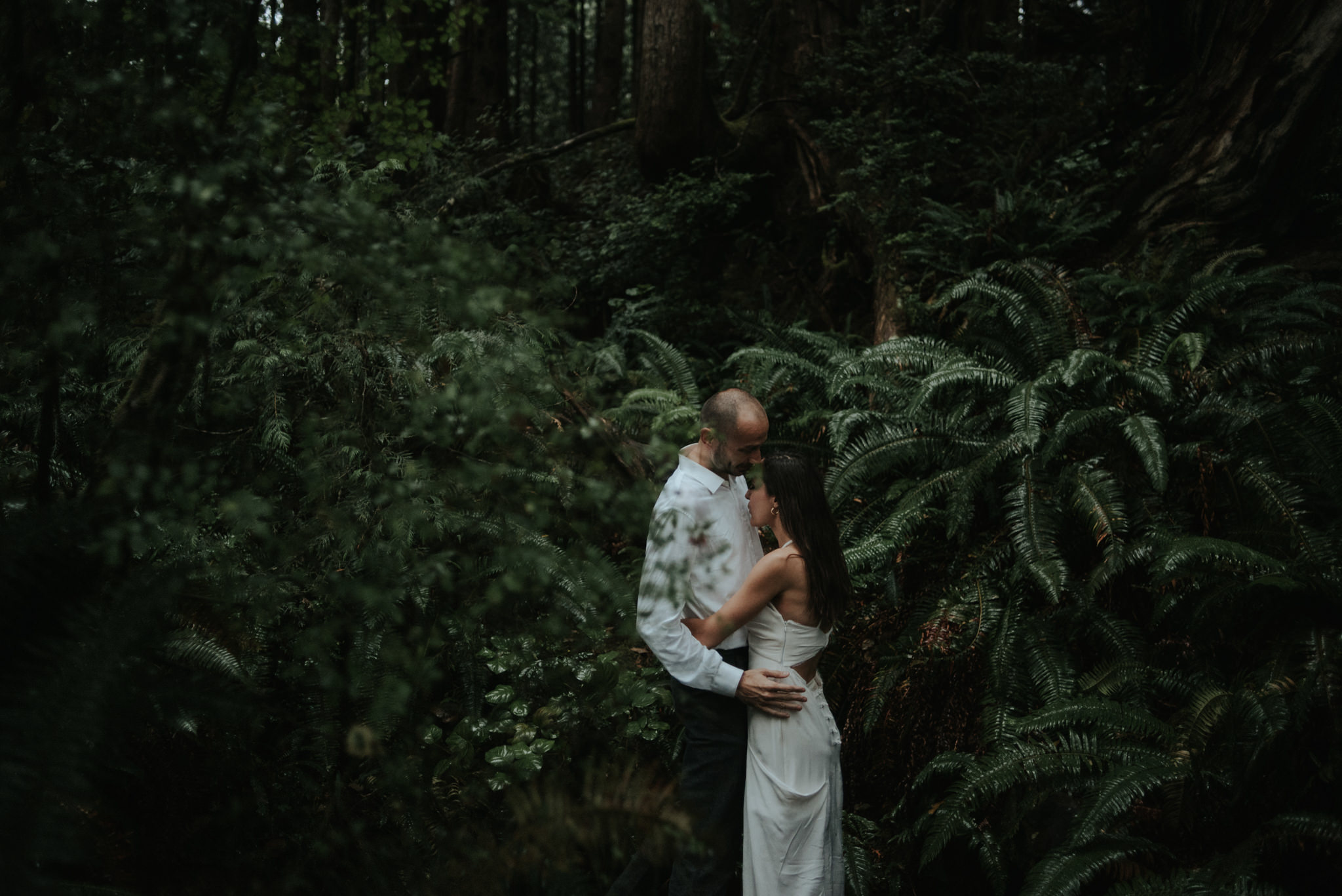 Intimate Tonquin Beach Day-Before Portraits in Tofino // Daring Wanderer: www.daringwanderer.com