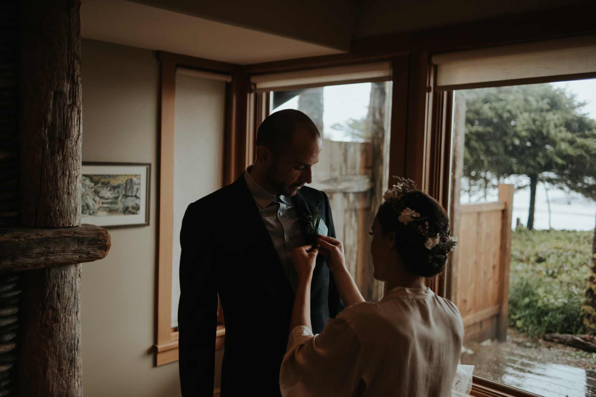 Intimate Tofino Elopement // Daring Wanderer: www.daringwanderer.com