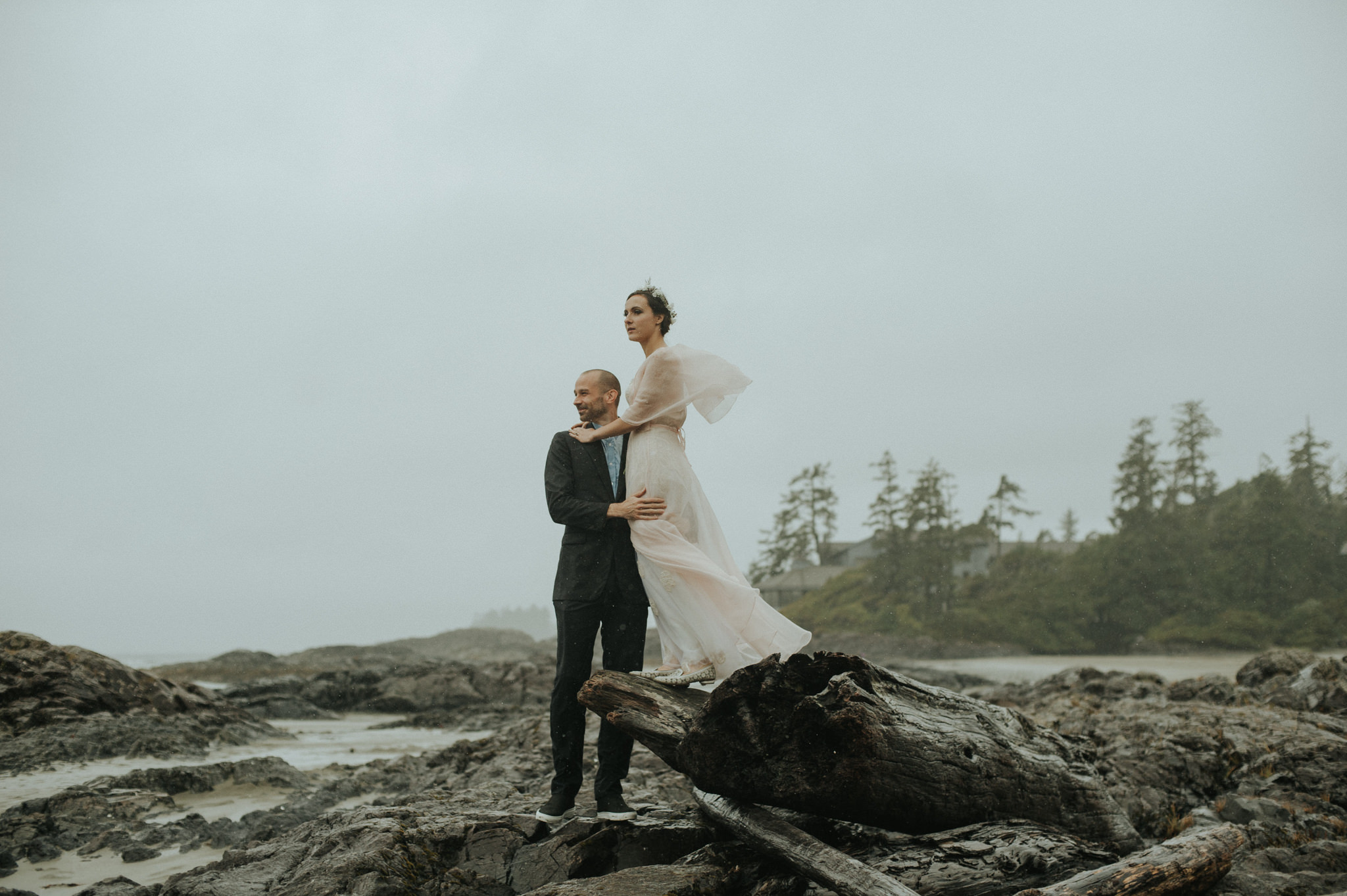 Intimate Tofino Elopement // Daring Wanderer: www.daringwanderer.com