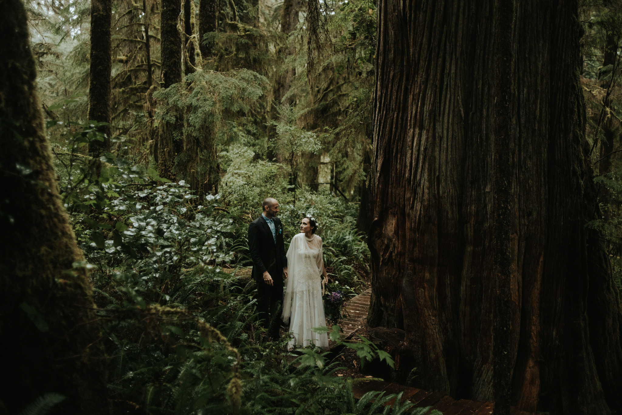 Intimate Tofino Elopement // Daring Wanderer: www.daringwanderer.com