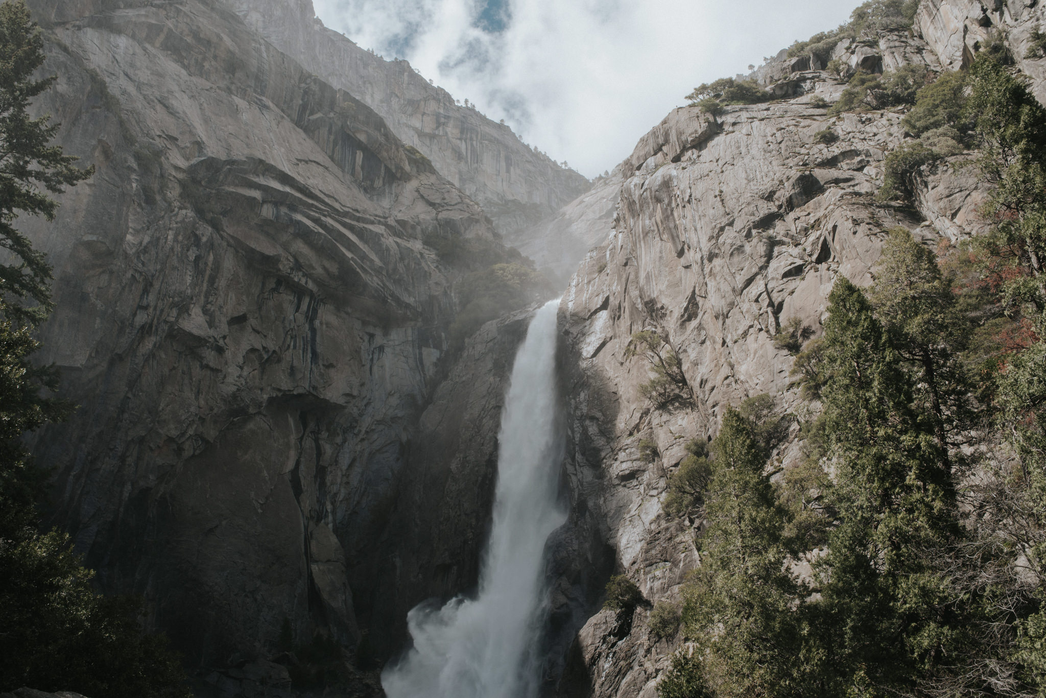 Exploring Yosemite in the spring // Daring Wanderer: www.daringwanderer.com