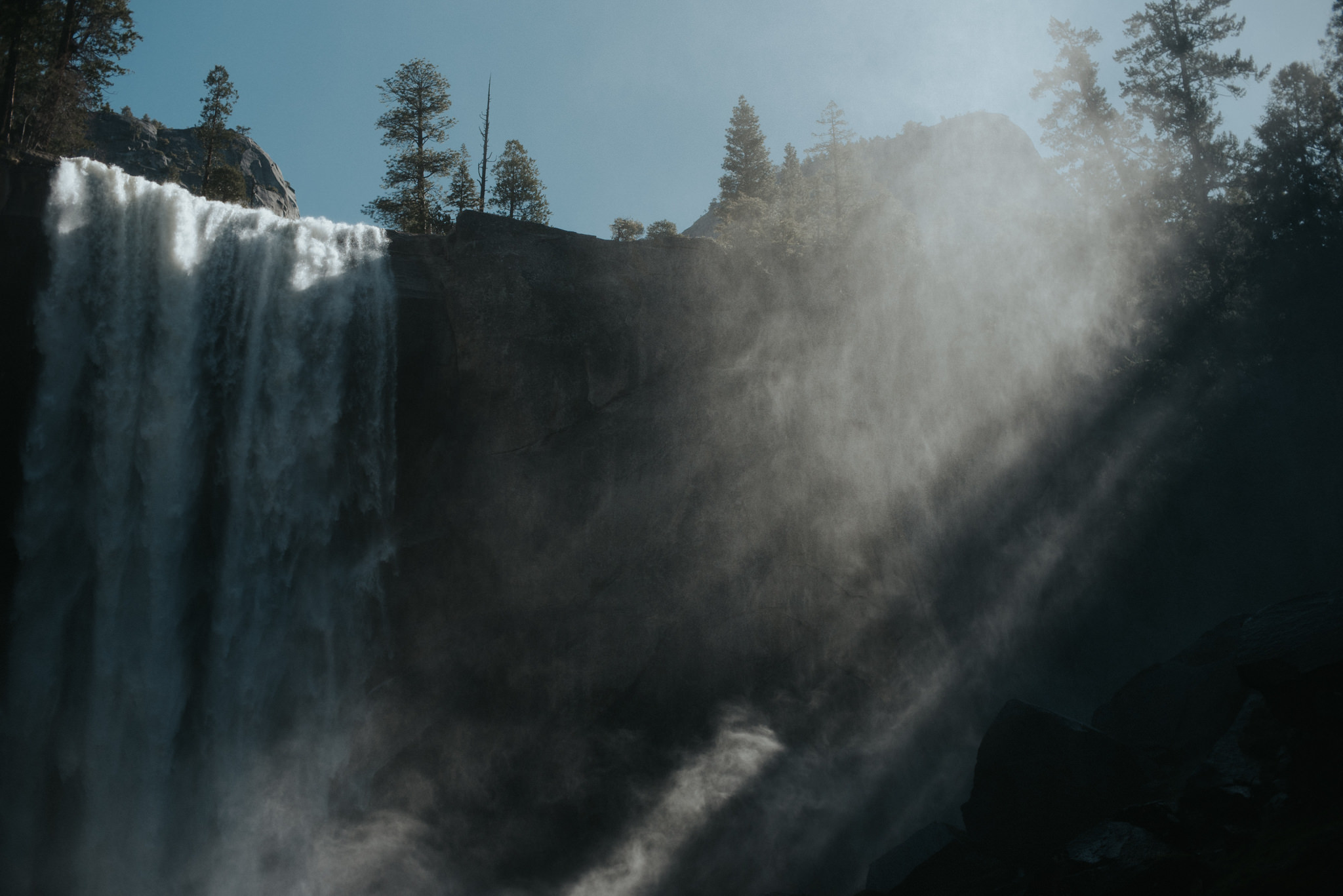 Exploring Yosemite in the spring // Daring Wanderer: www.daringwanderer.com