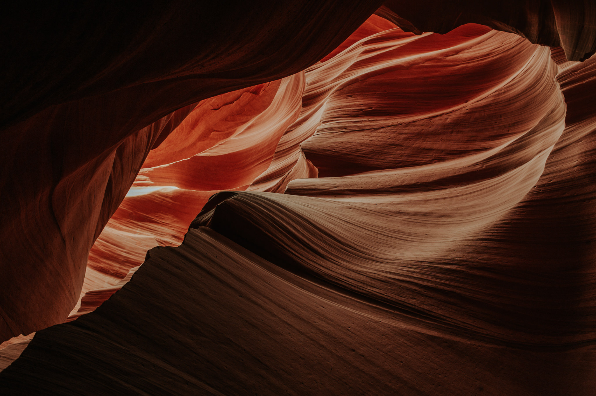 Lower Antelope Canyon in Arizona // Daring Wanderer: www.daringwanderer.com