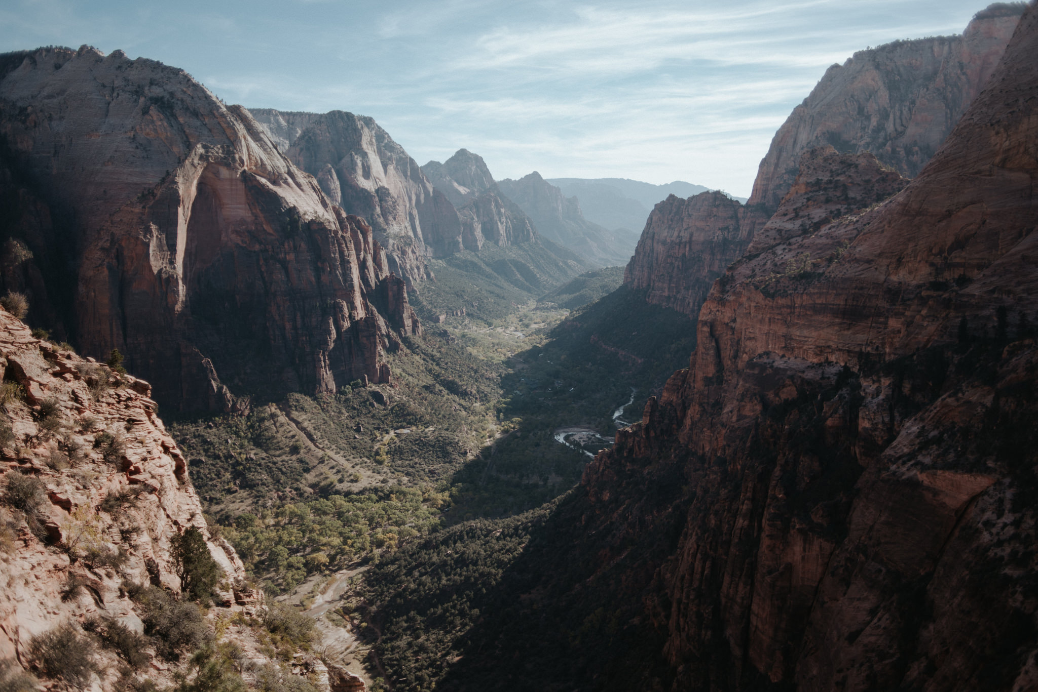 Hiking Angel's Landing, Zion National Park // Daring Wanderer: www.daringwanderer.com