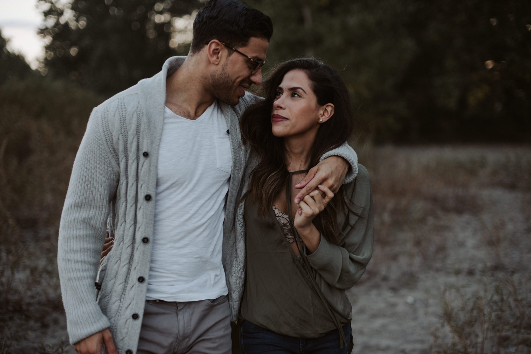 Dreamy Cherry Beach Portraits with some lovers at sunset // Toronto wedding photographer Daring Wanderer 