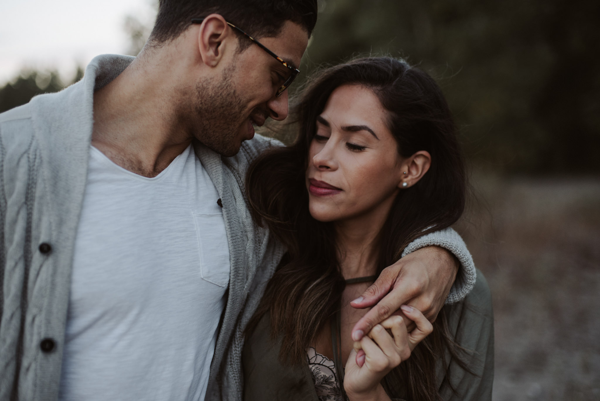 Dreamy Cherry Beach Portraits with some lovers at sunset // Toronto wedding photographer Daring Wanderer 