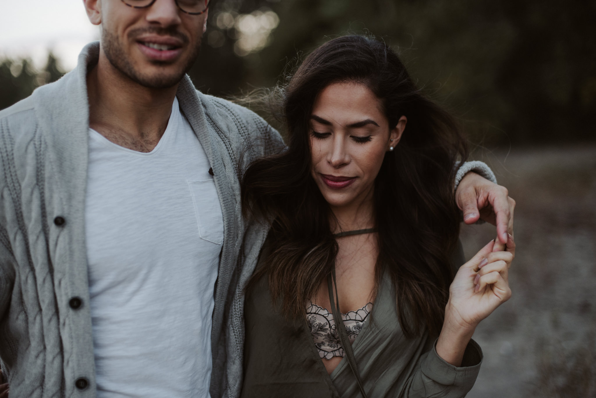 Dreamy Cherry Beach Portraits with some lovers at sunset // Toronto wedding photographer Daring Wanderer 