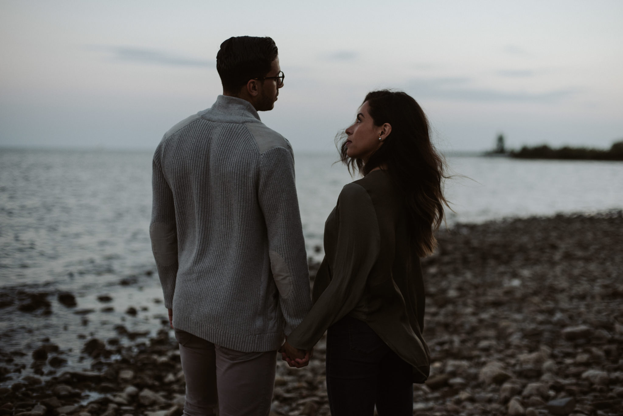 Dreamy Cherry Beach Portraits with some lovers at sunset // Toronto wedding photographer Daring Wanderer 