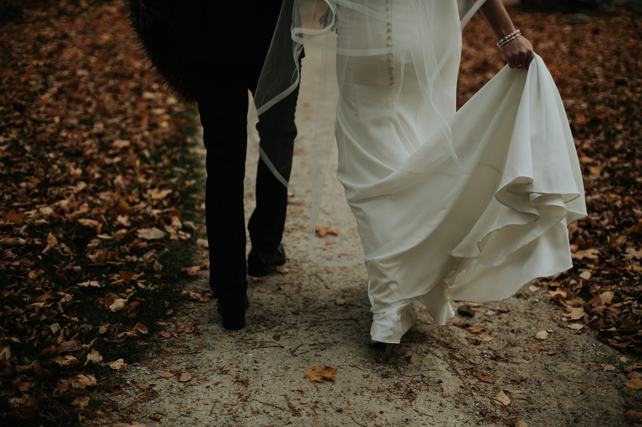 Intimate Cottage Wedding at Serenity Cottage in Owen Sound // Toronto wedding photographer Daring Wanderer 