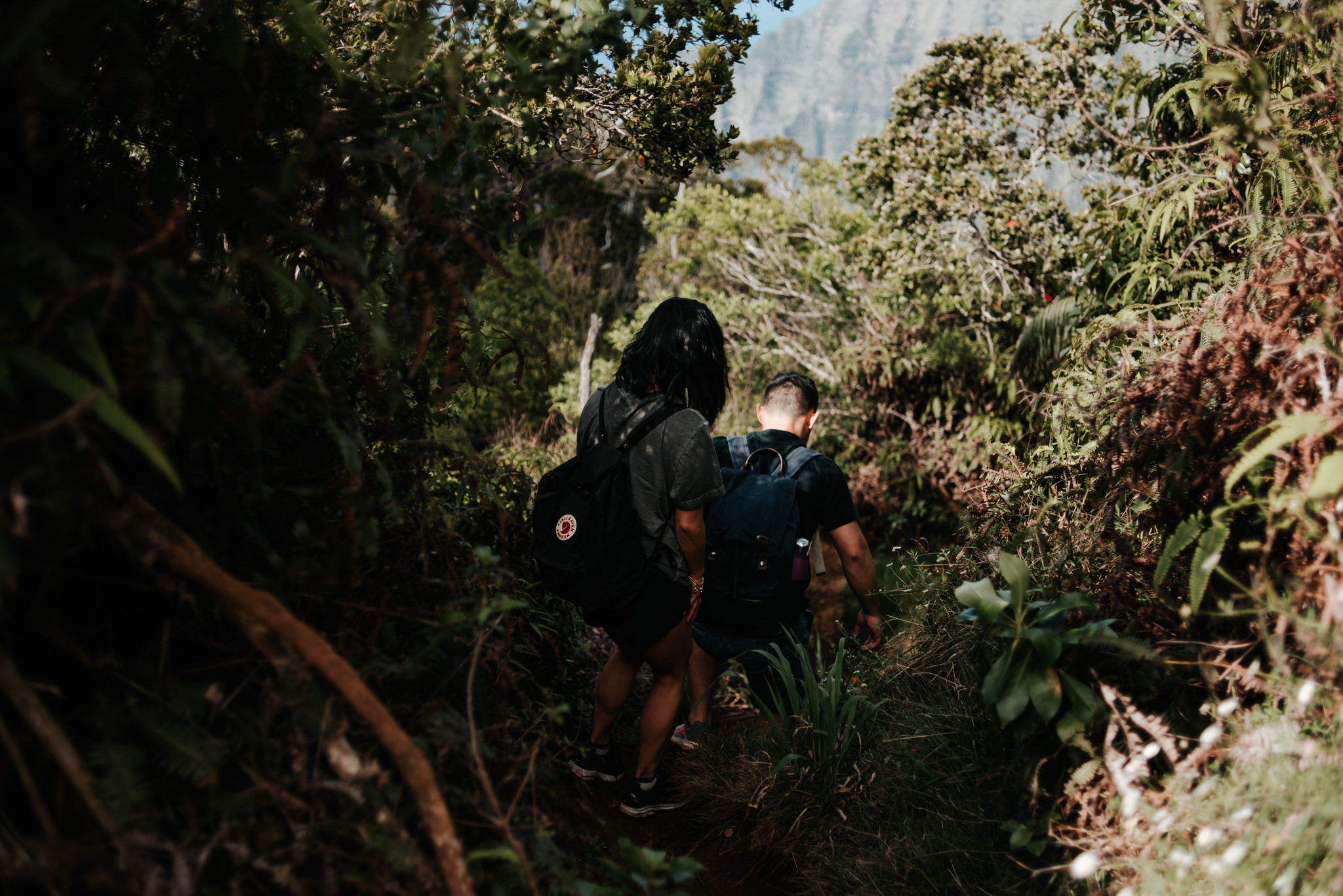 couple hiking in kauai