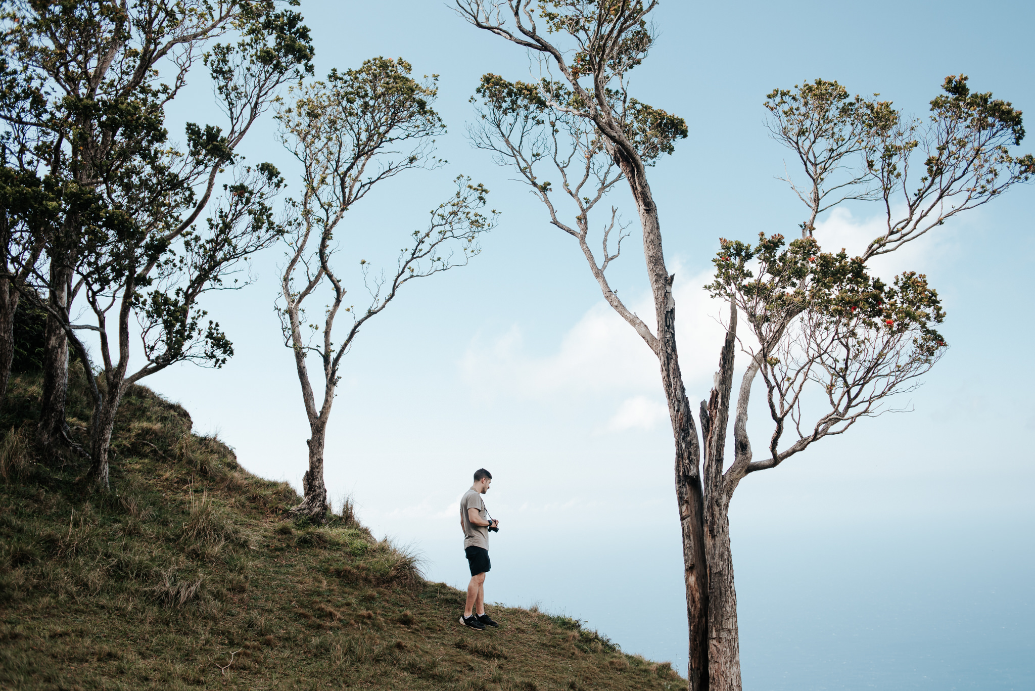 guy hiking in kauai