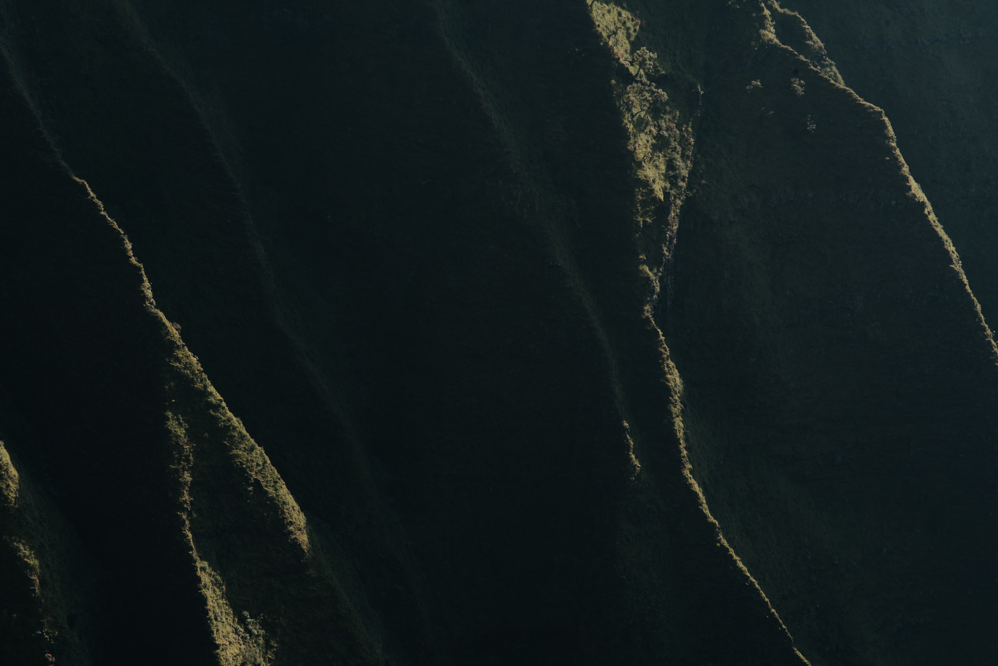 close up of na pali coast