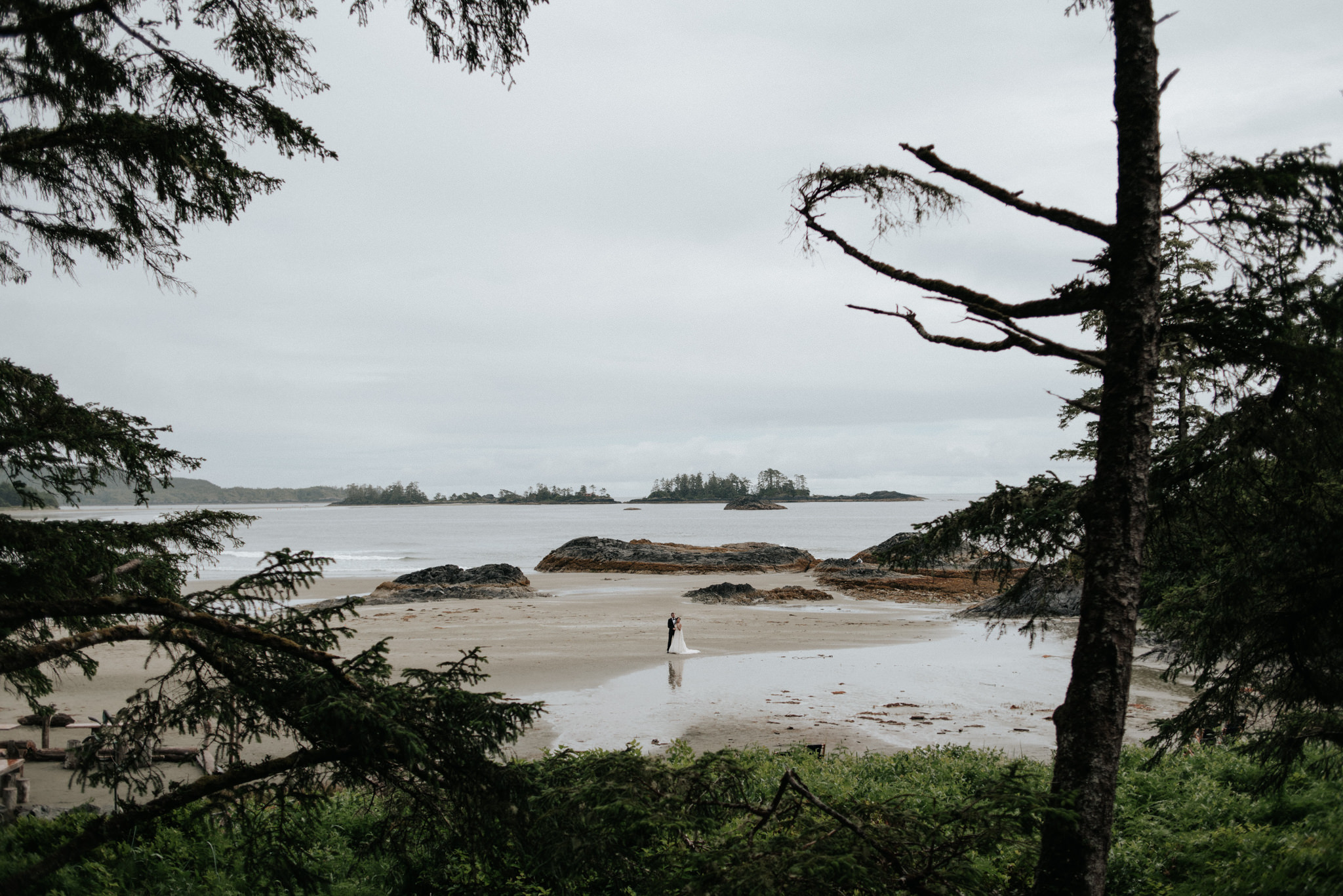 Chesterman Beach Tofino elopement wedding pictures