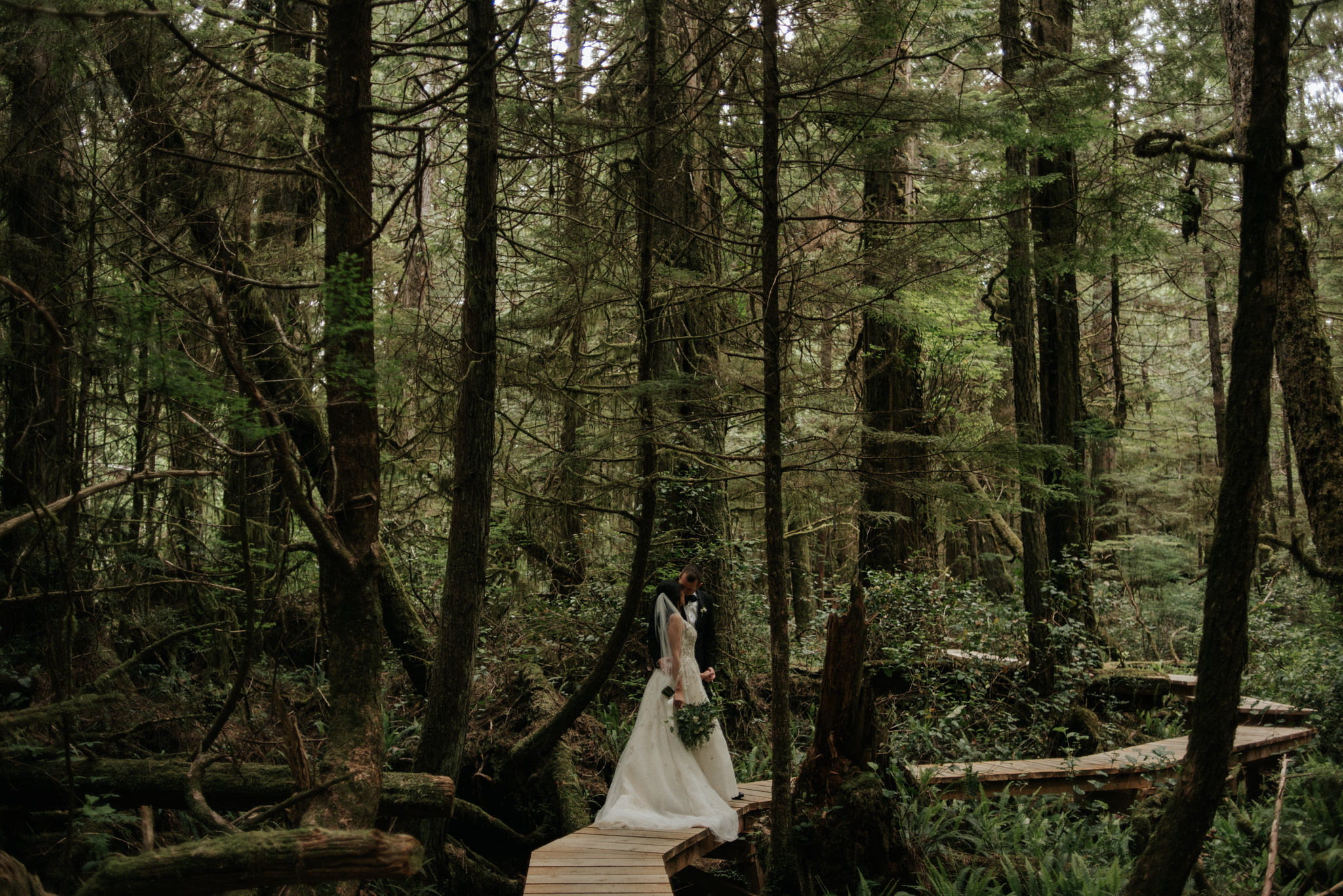 Vancouver Island elopement portraits