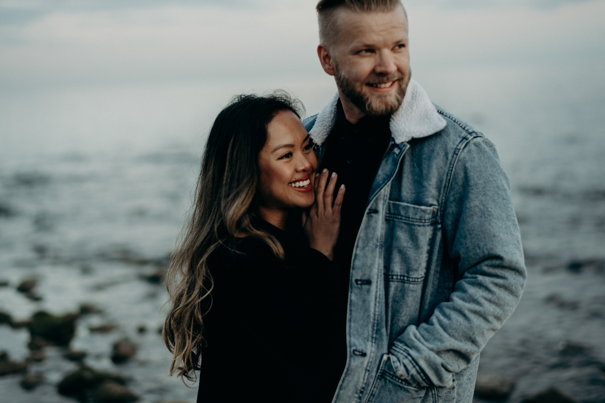 Toronto family portraits by Lake Ontario