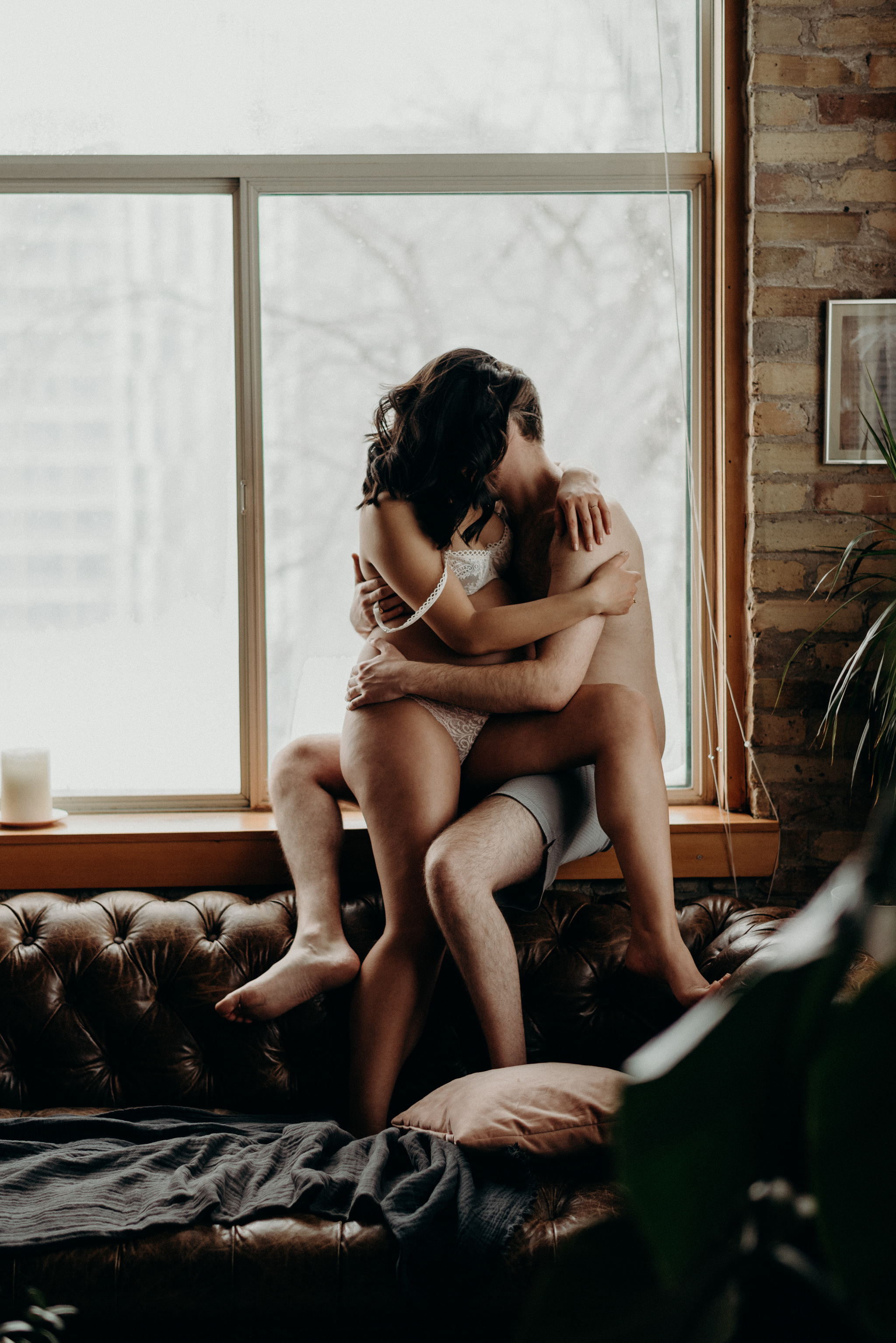 sexy indoor Toronto maternity shoot in a loft