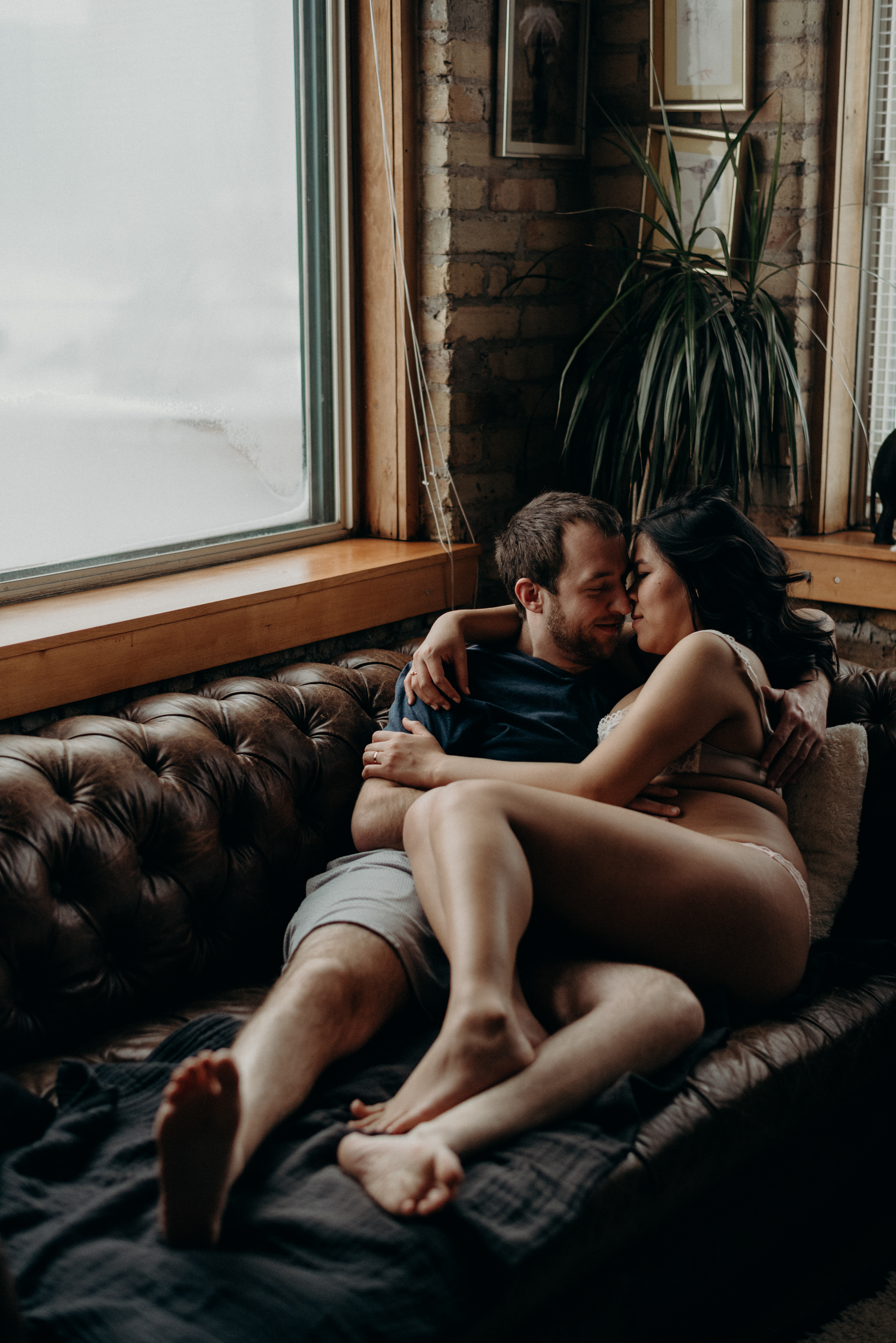 indoor maternity portraits in Toronto