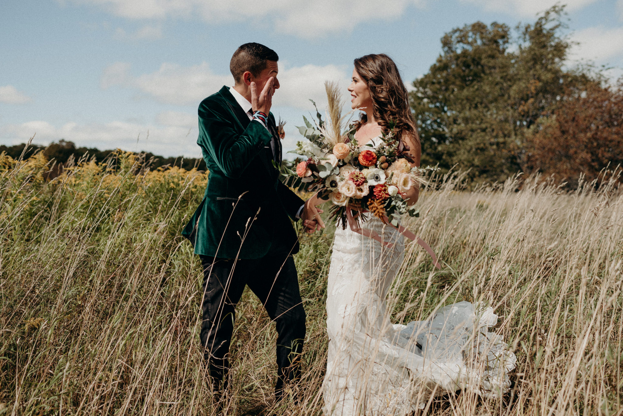 Chic Ontario Farmhouse Wedding - Daring Wanderer