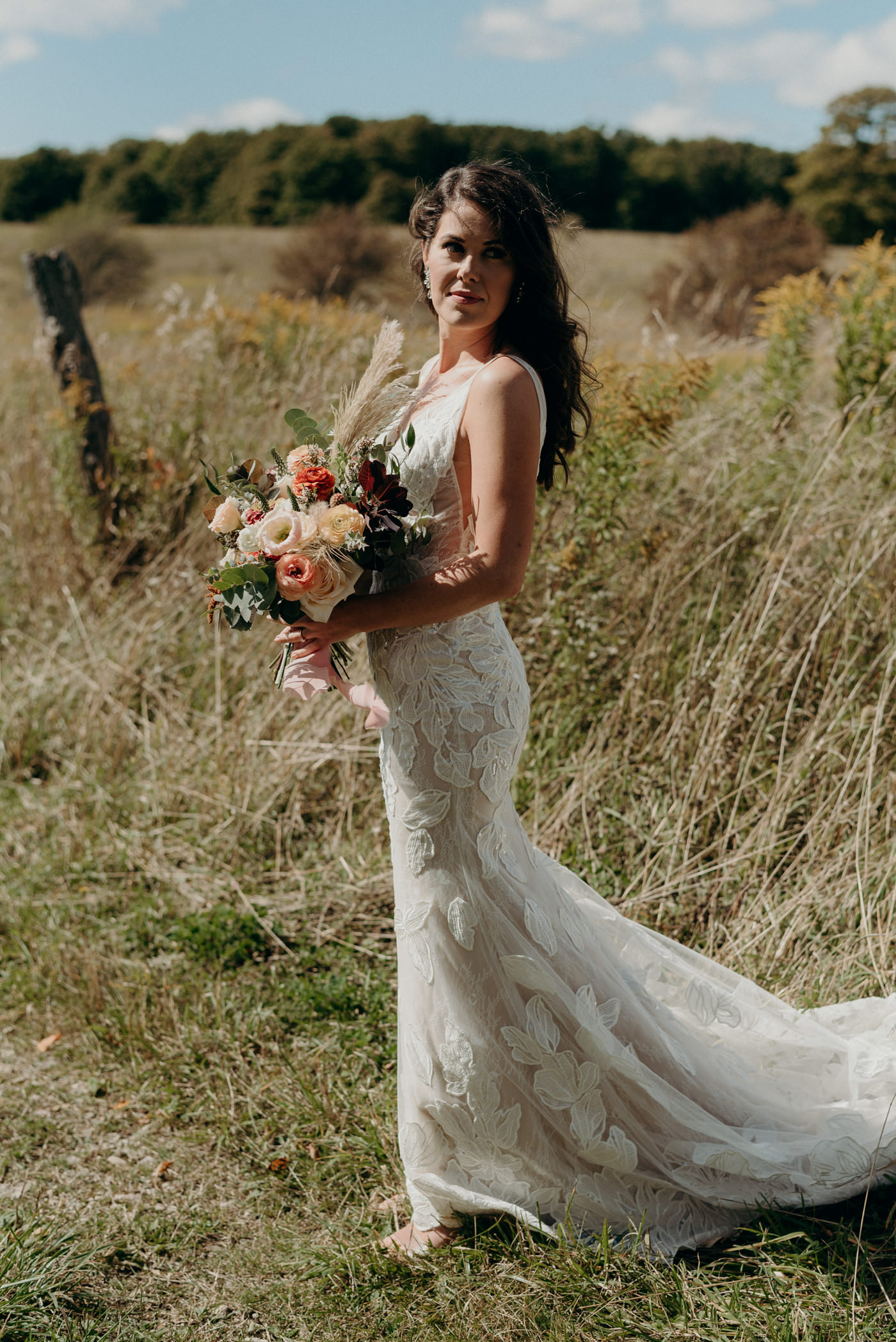 Chic Ontario Farmhouse Wedding - Daring Wanderer