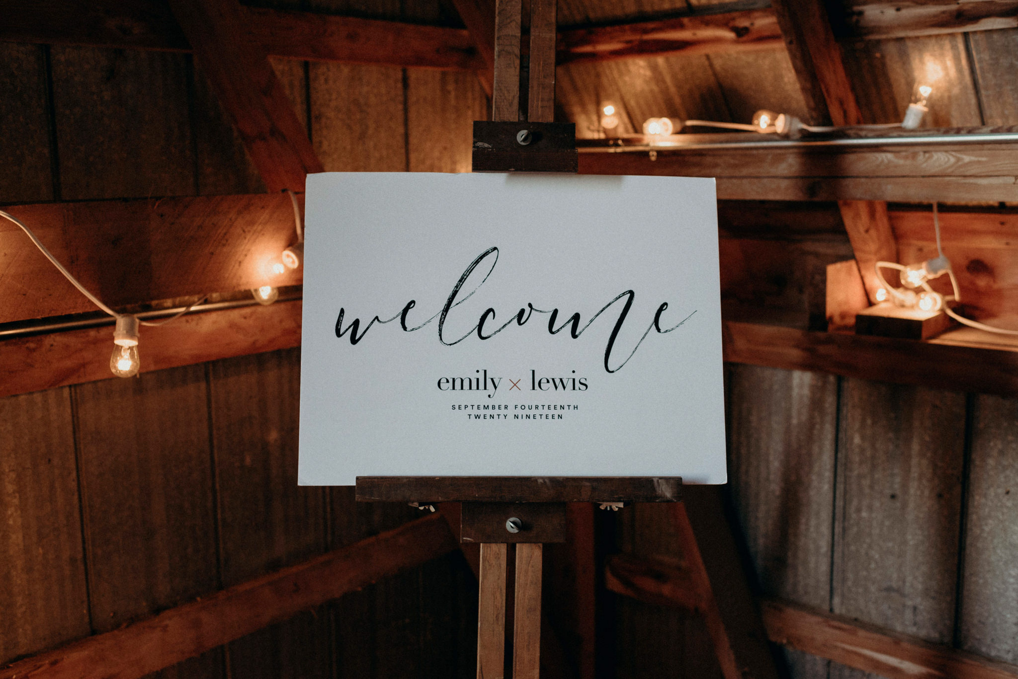 Chic Ontario Farmhouse Wedding - Daring Wanderer