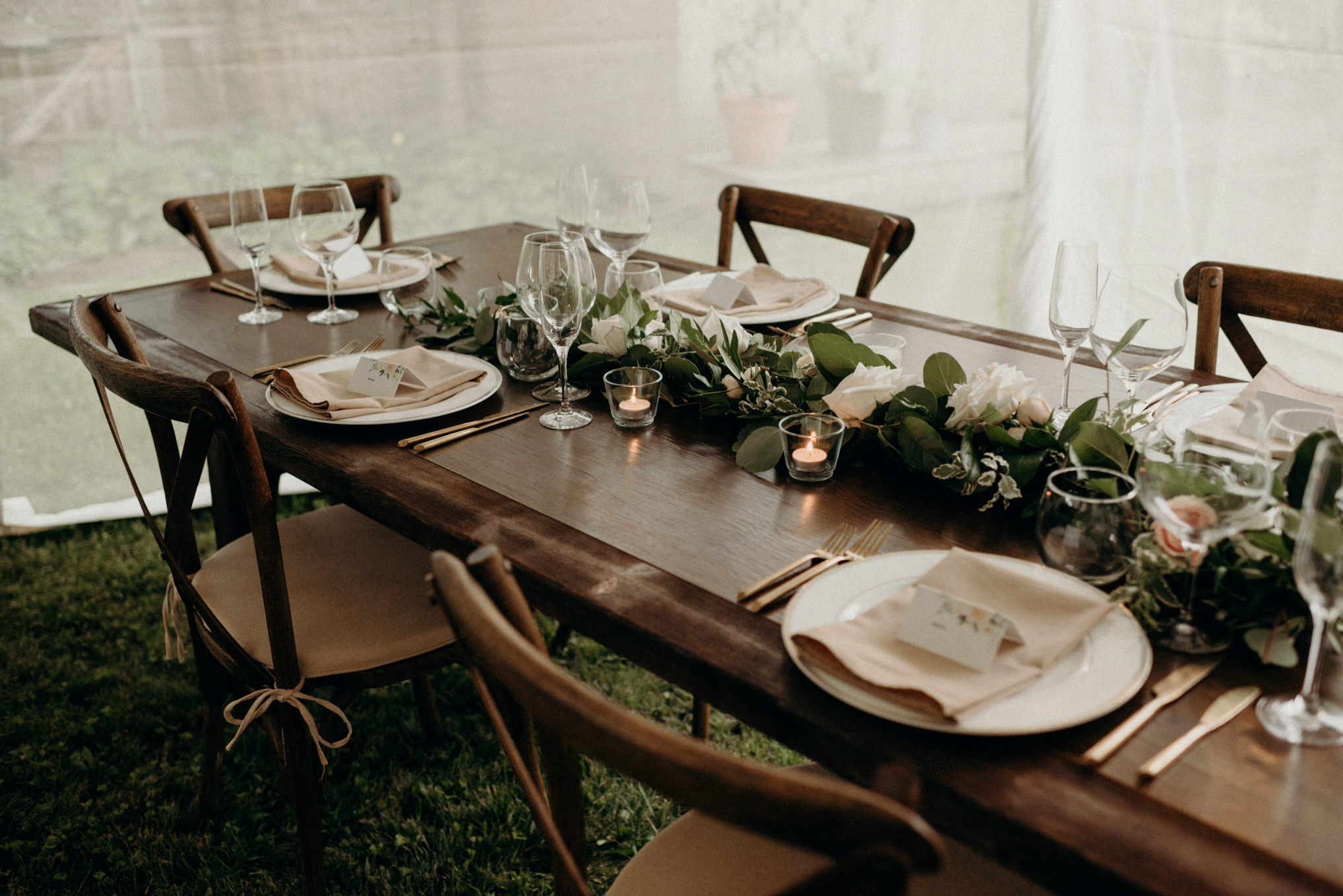 backyard wedding table setting
