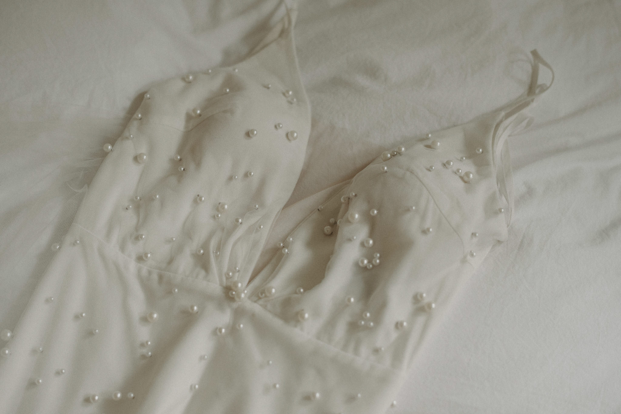 wedding dress with round beads