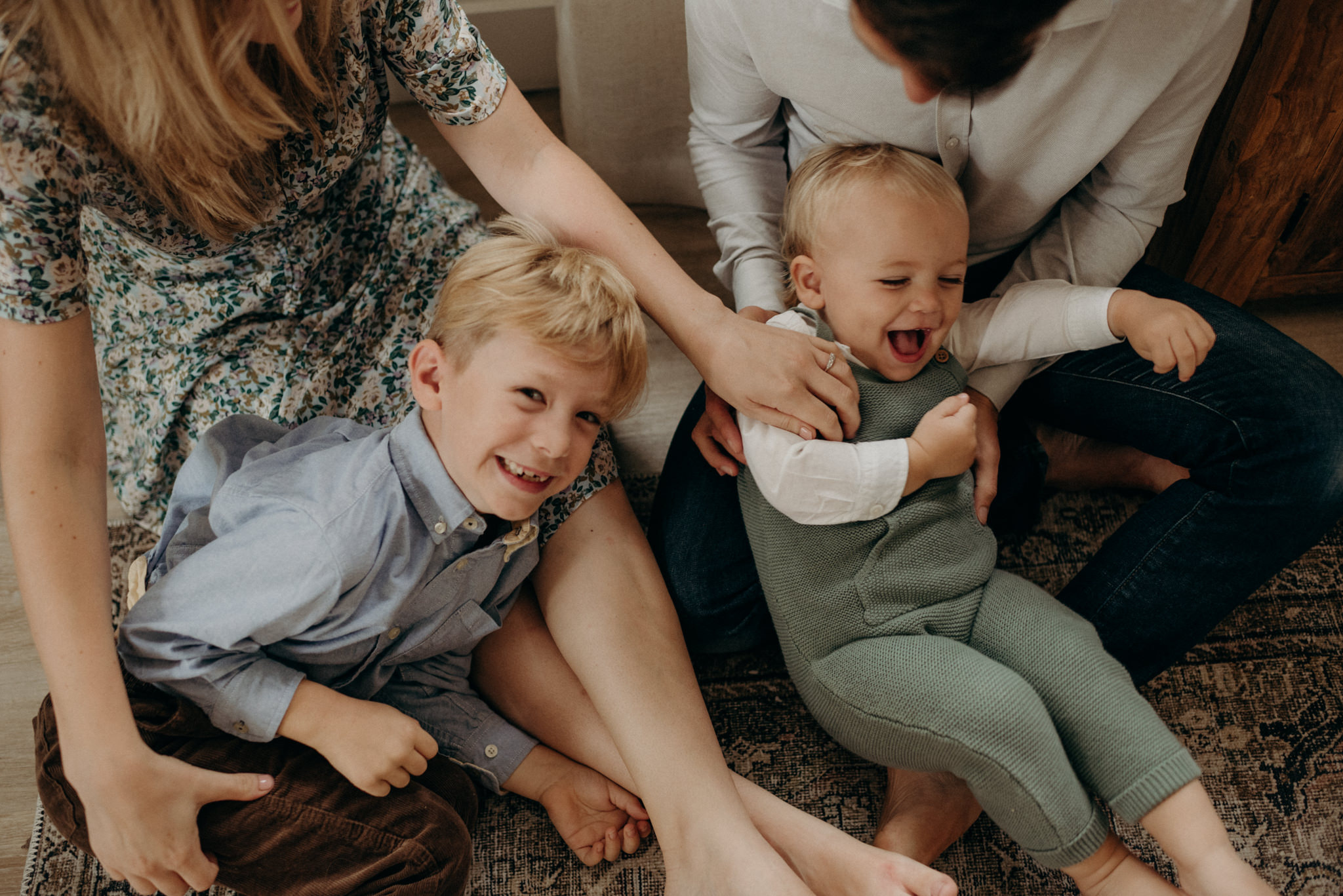 Aylmer family shoot at home